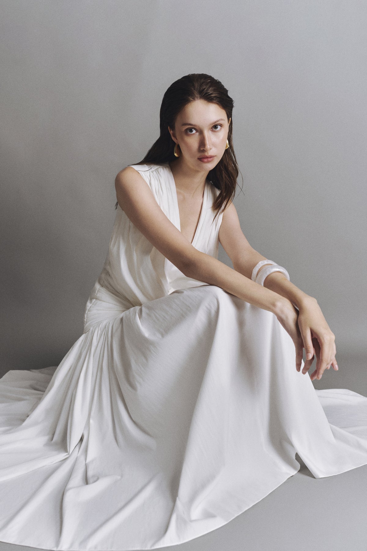 Slope V-Neck Midi Dress