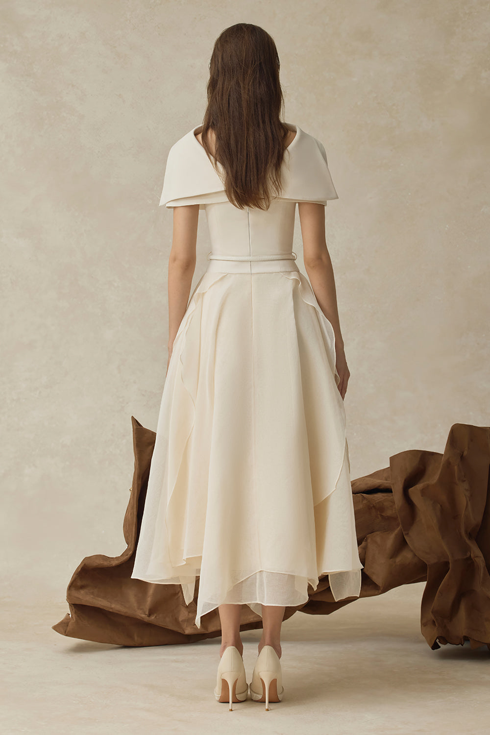 v neck ruffle hem cape large hemline midi dress beige v neck ruffle hem cape large hemline midi dress beige Giselle Ruffled Maxi Dress