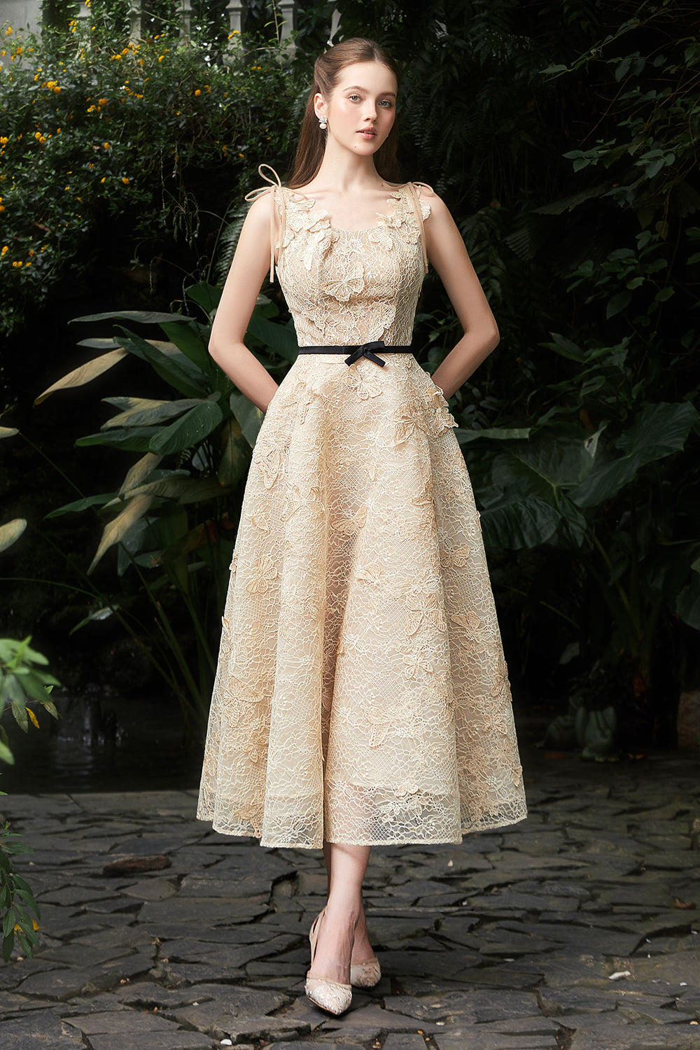 Dori Applique Midi Dress - MEAN BLVD