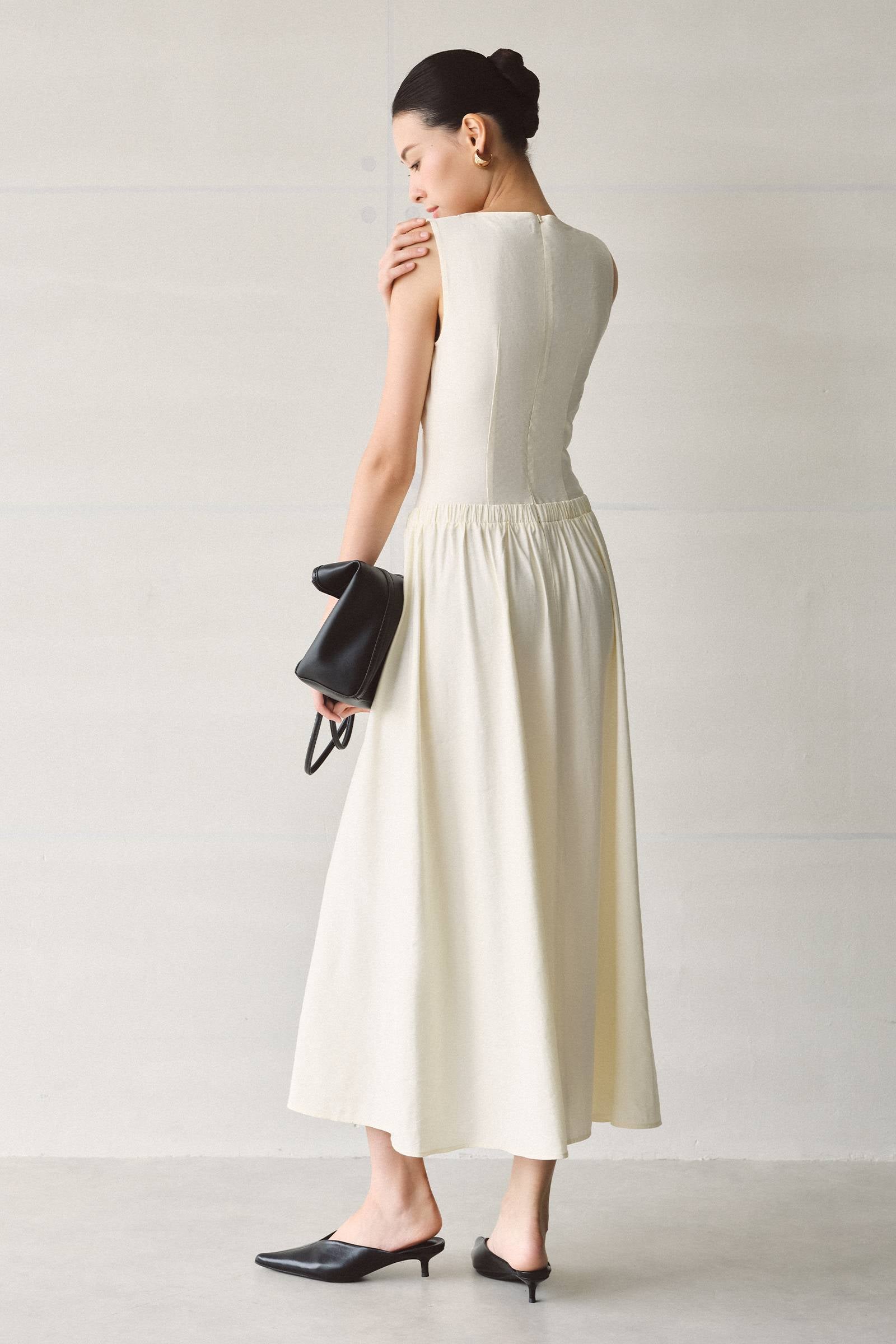 Clever V-Neck Gathering Midi Dress