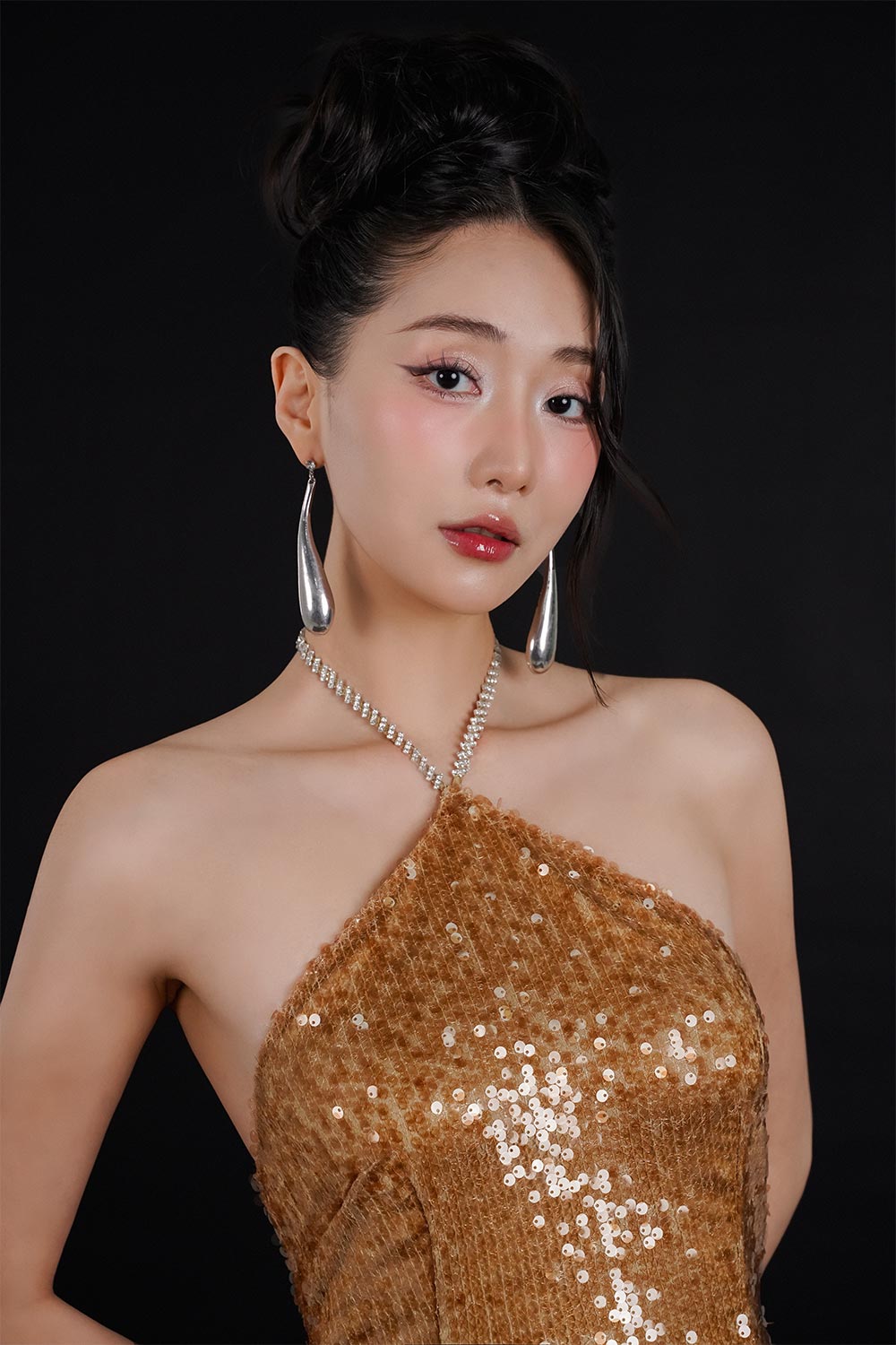 Yen Kim A-line Sleeveless Mesh Sequin Floor Length Ao Dai Set