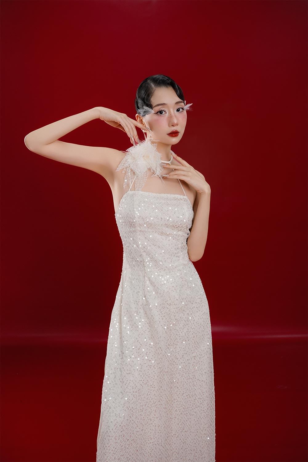 Yen Ngoc A-line Sleeveless Mesh Sequin Floor Length Ao Dai Set