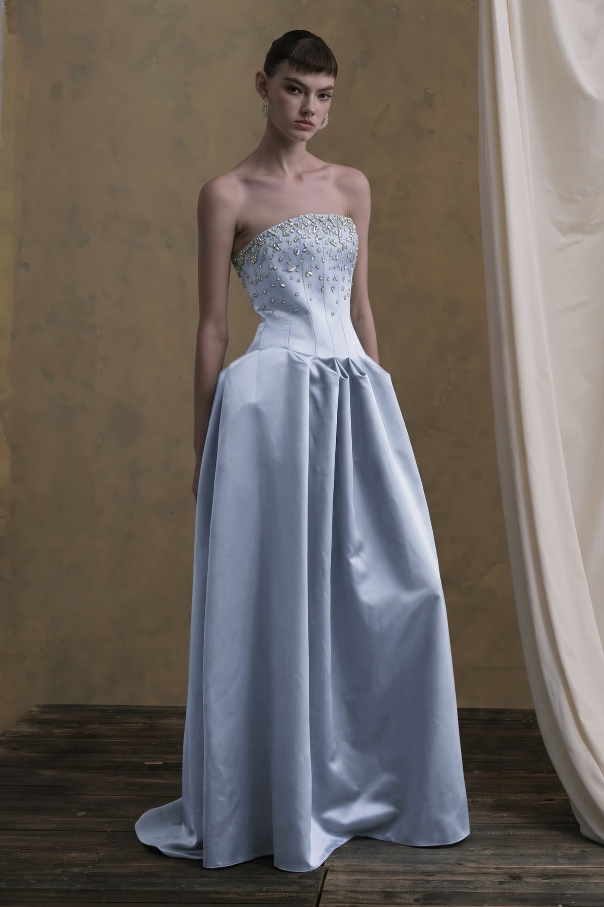 Verena Tie Neck Set