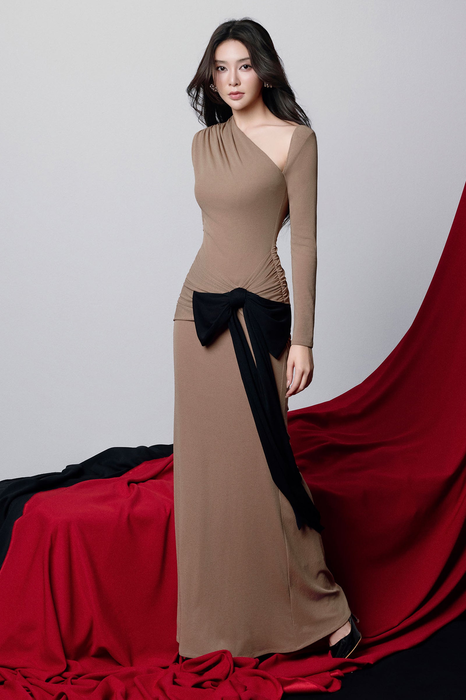 Melanie Asymmeytric Neck Ribbon Maxi Dress