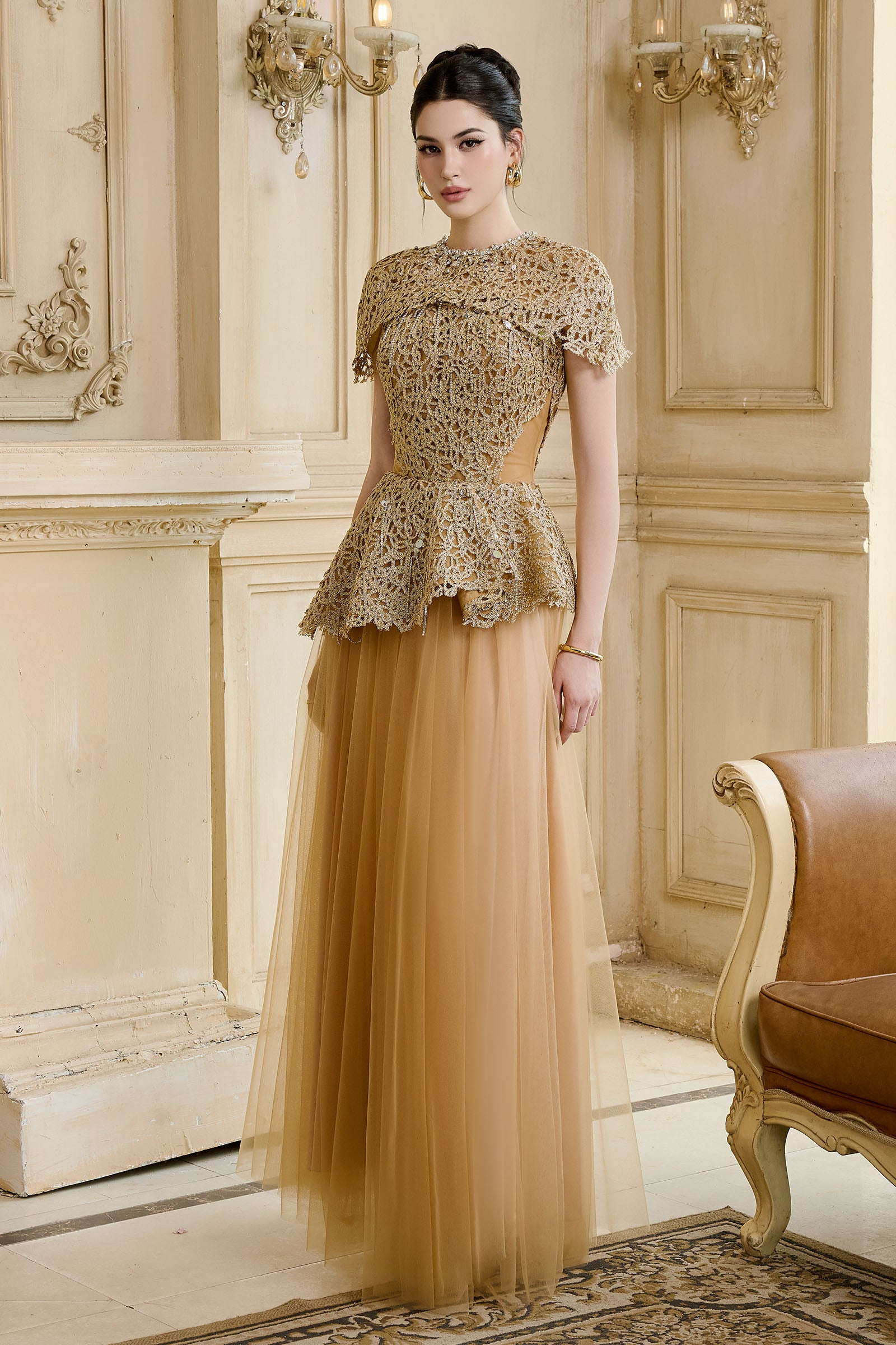 Ivresse Round Neck Cape