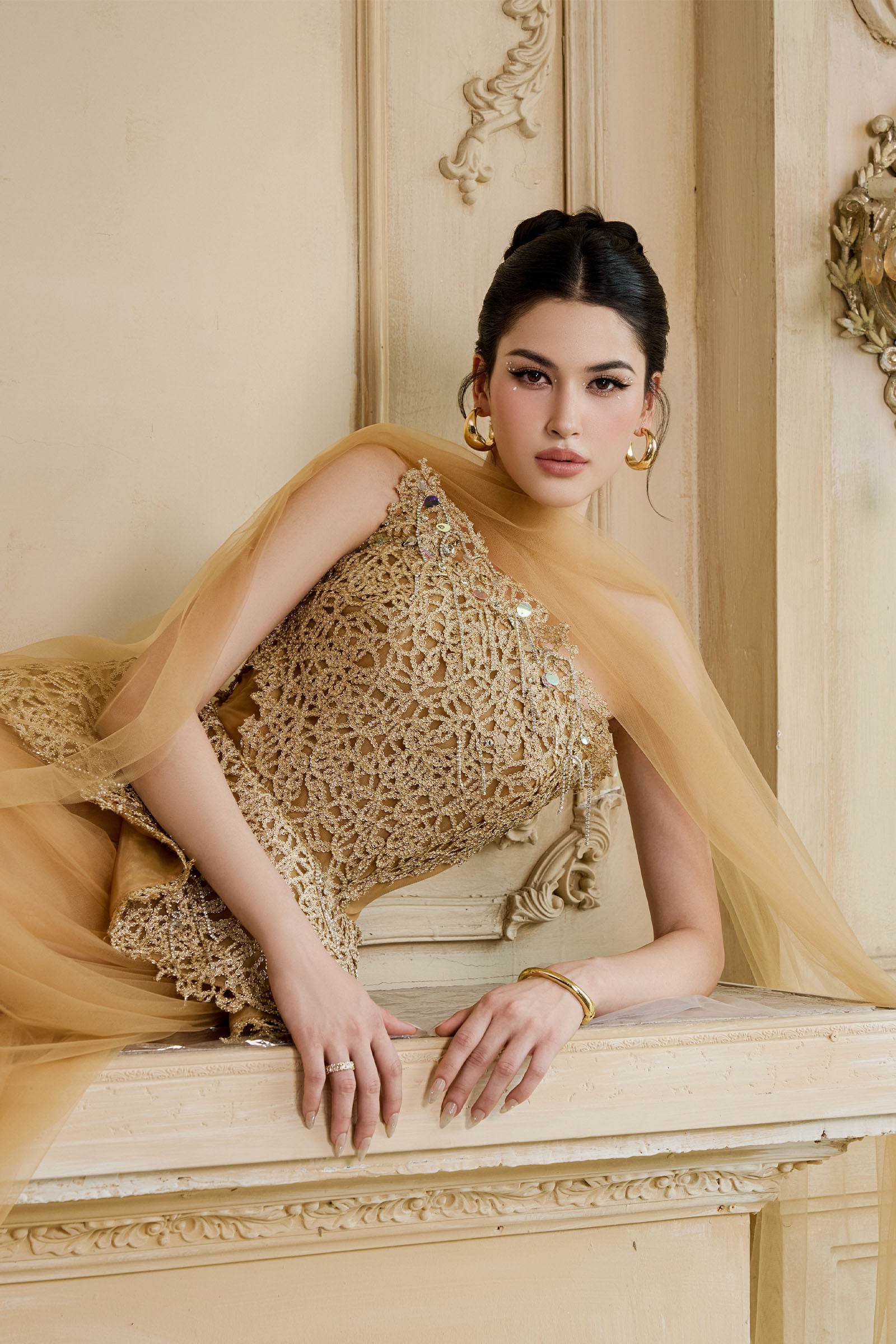 Ivresse Asymmetric Neck Set