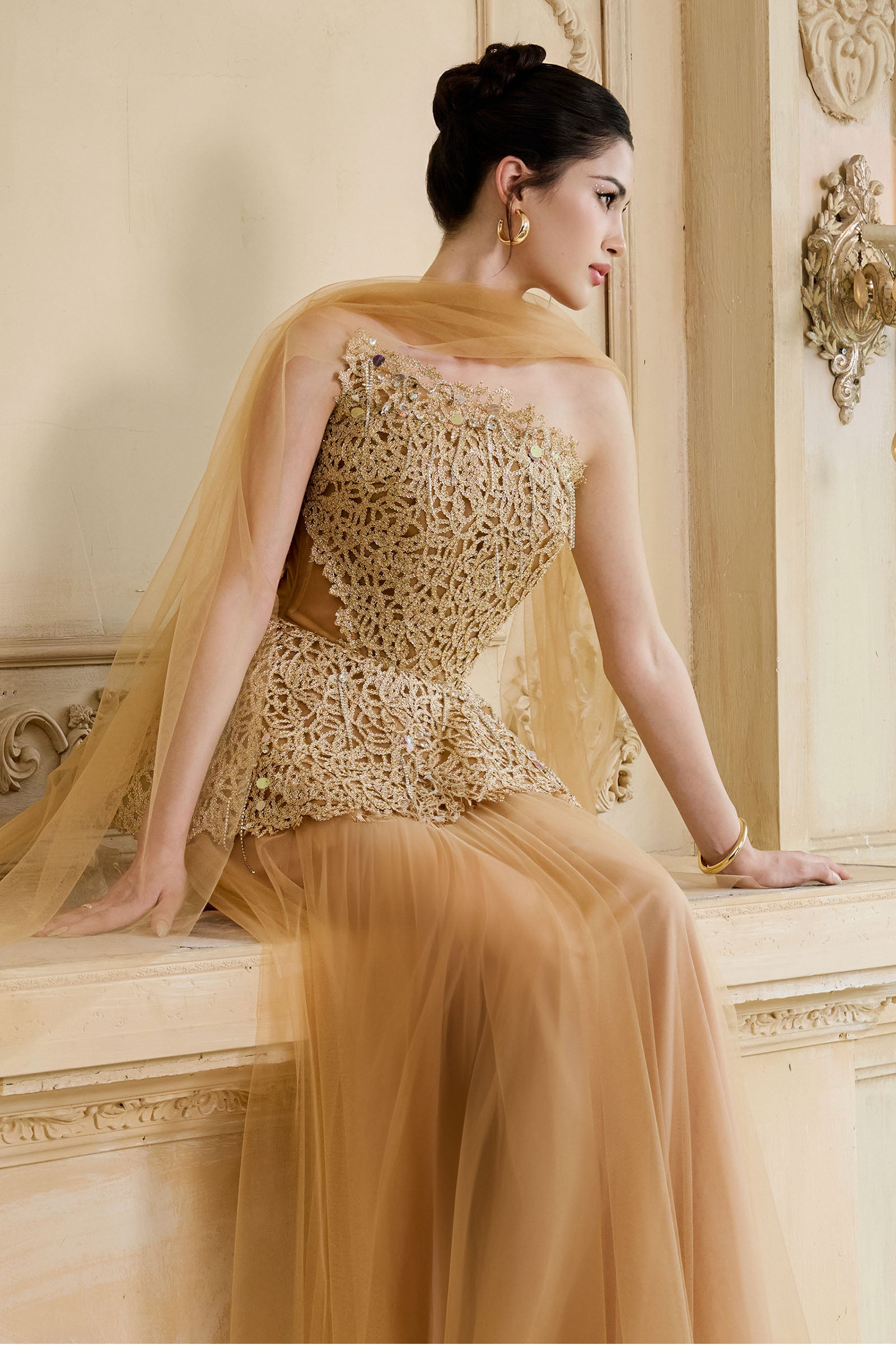 Ivresse Asymmetric Neck Set