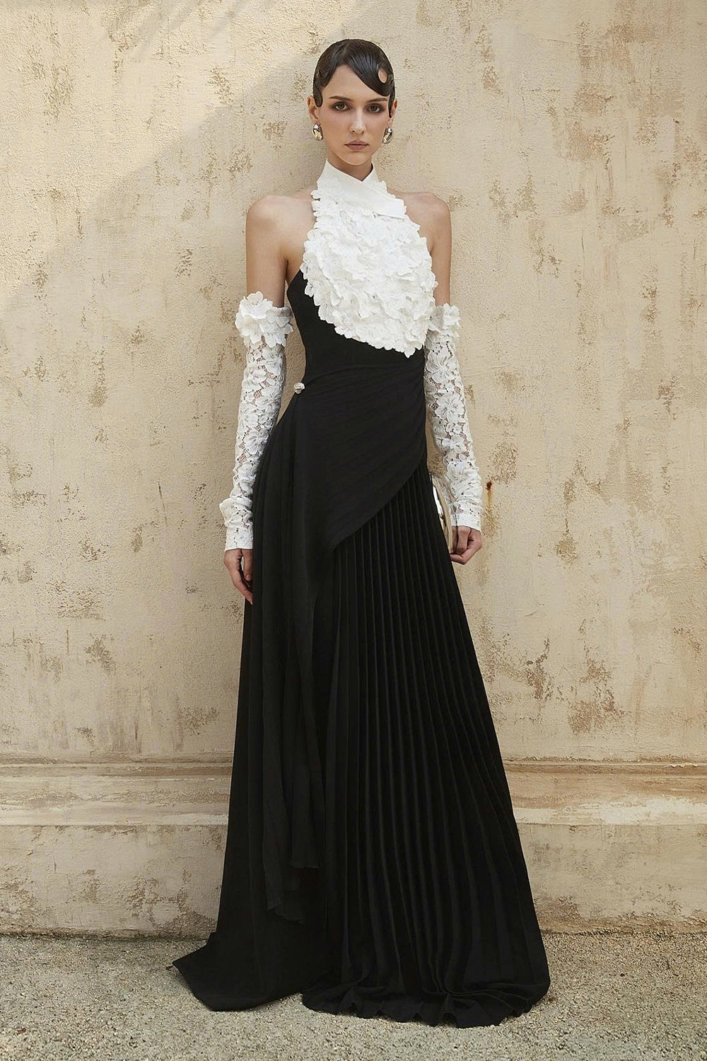Hamilton Halter Neck Pleated Maxi Dress - White & Black / L Hamilton Halter Neck Pleated Maxi Dress - White & Black / L