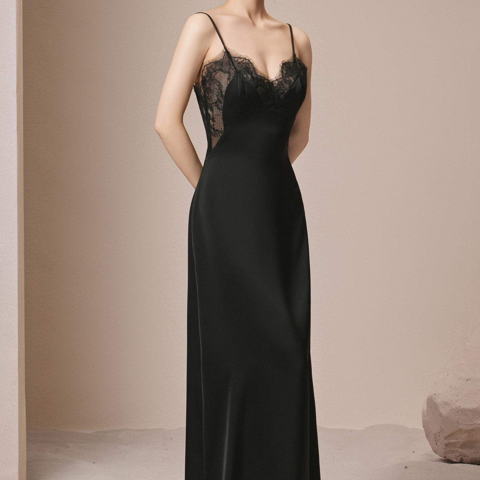 Kaia Sweetheart Maxi Dress