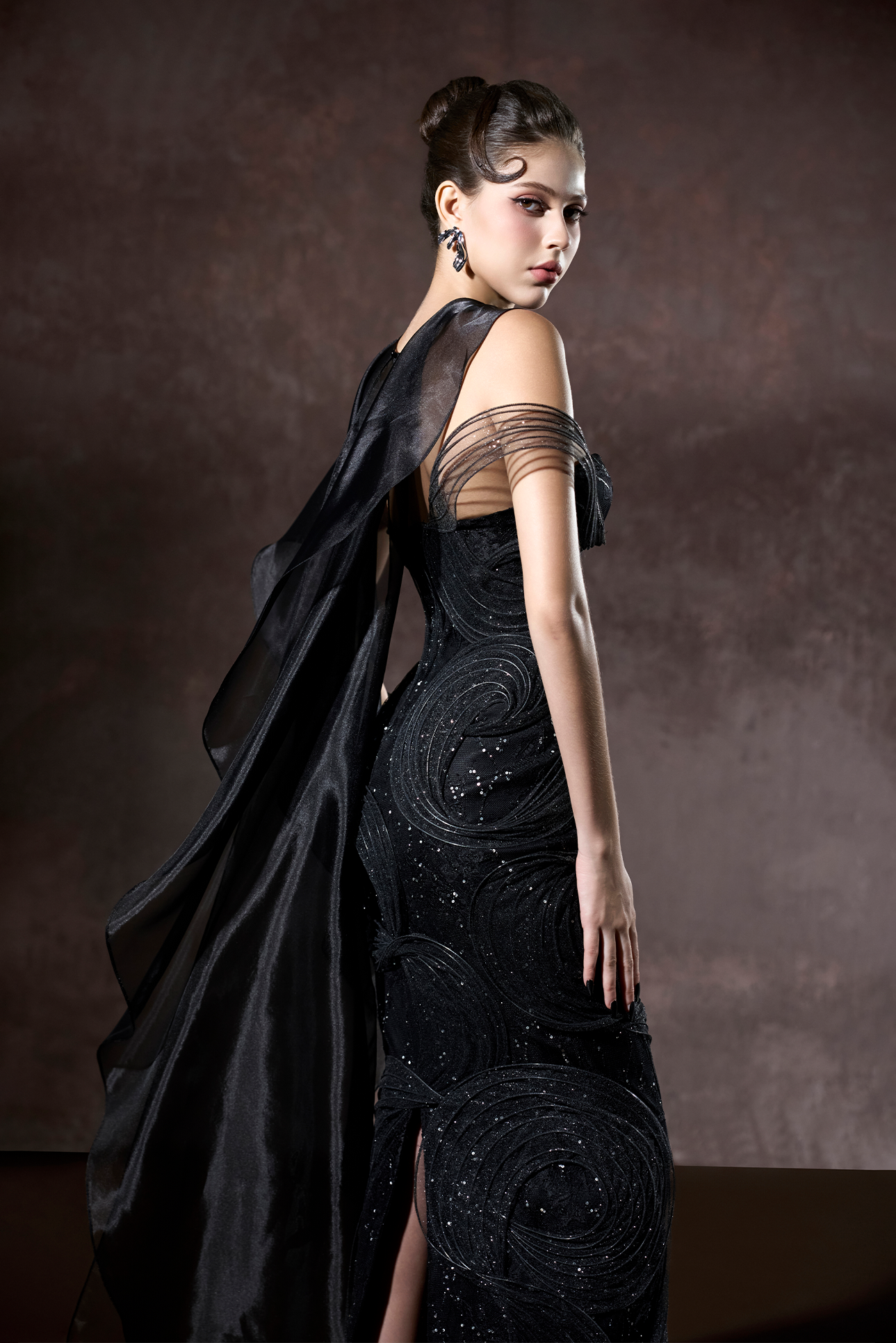 Asha Couture Dual Style Bandeau Layered 3D Lines Maxi Dress With Veil 5