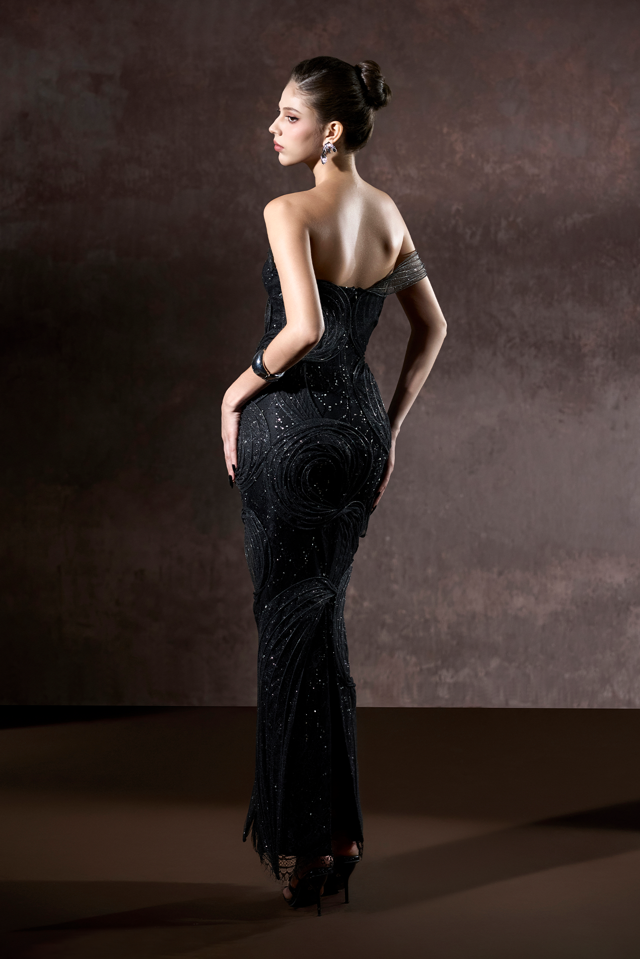 Asha Couture Dual Style Bandeau Layered 3D Lines Maxi Dress With Veil 4