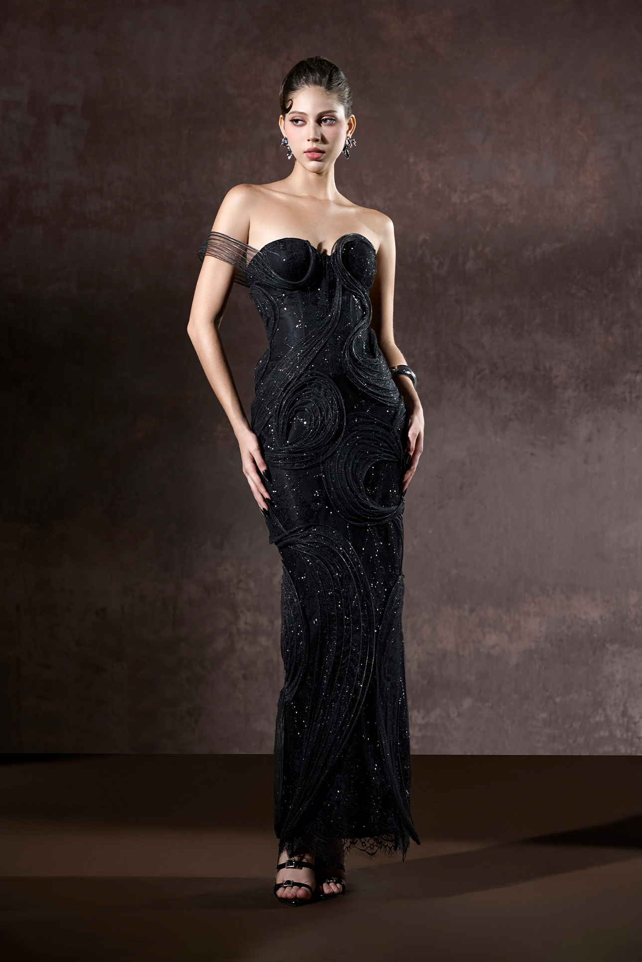 Asha Couture Dual Style Bandeau Layered 3D Lines Maxi Dress With Veil 2