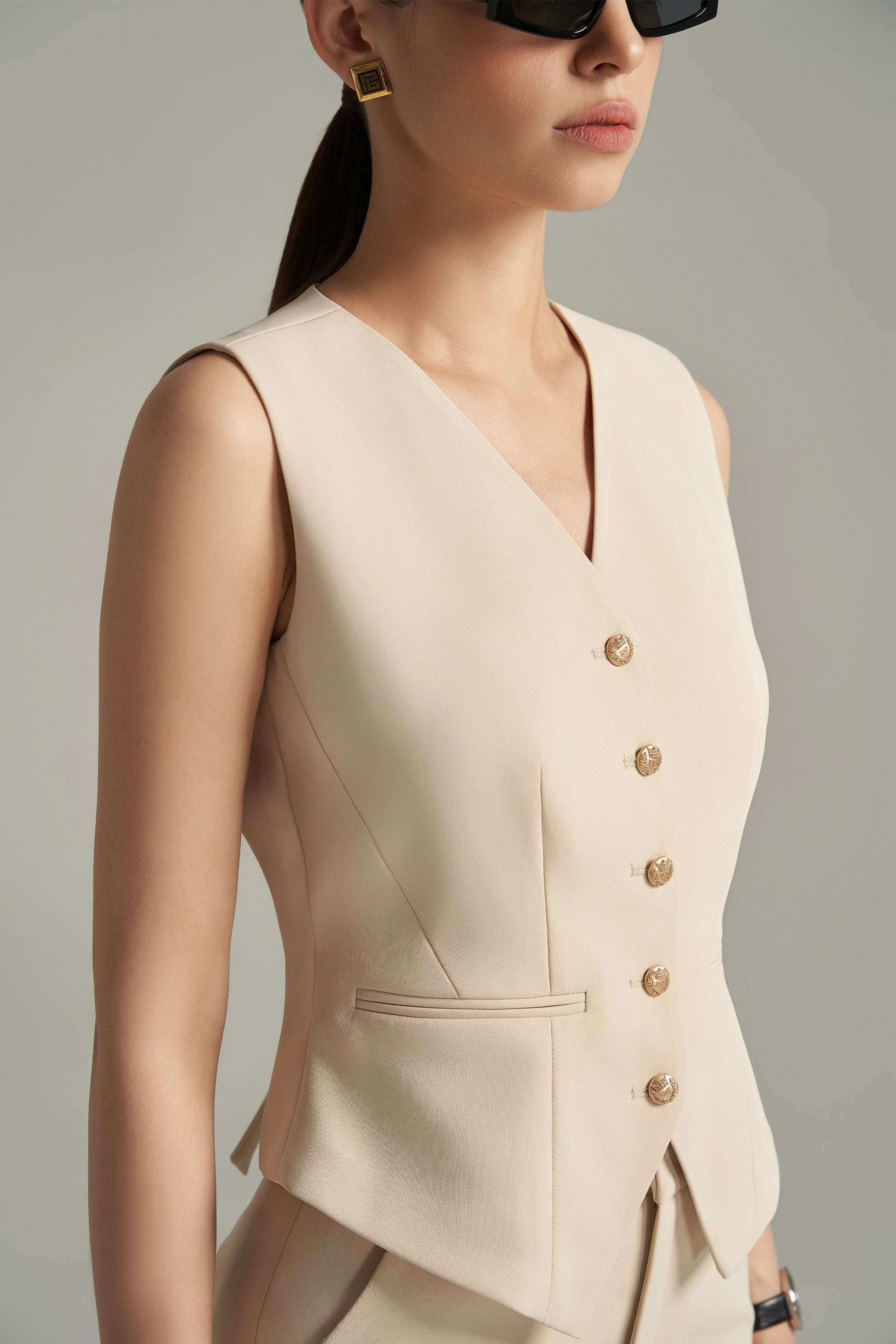 Donna Hourglass V-Neck Corduroy Vest