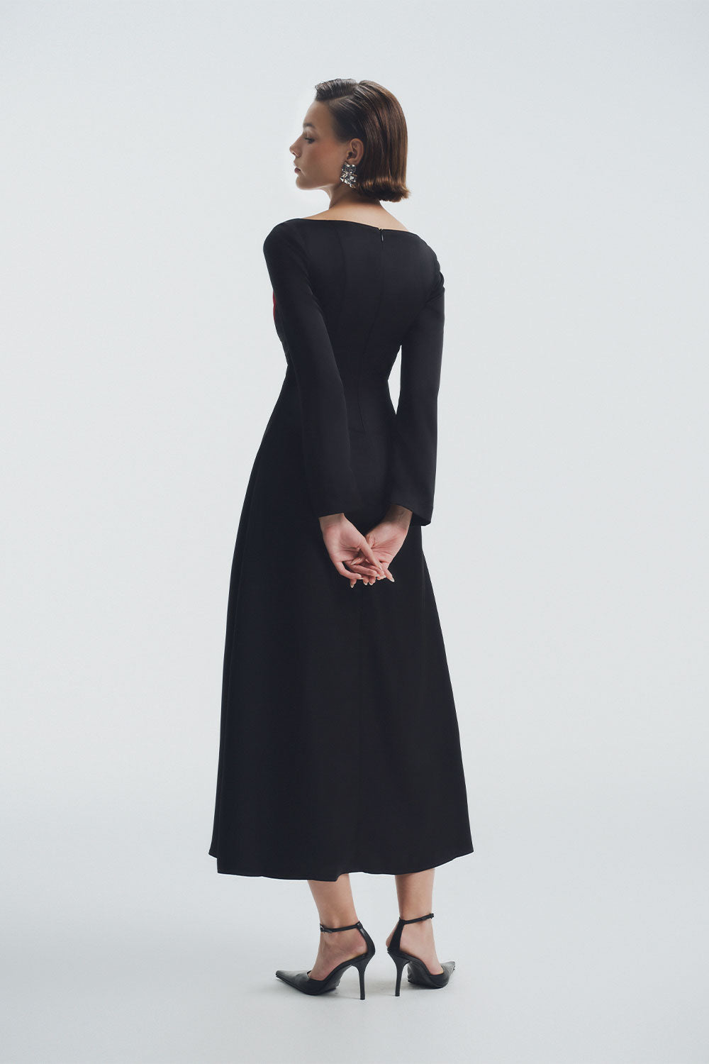 high neck velvet midi dress Oasis Women's Occasion Velvet High Neck Midi Dress in Black