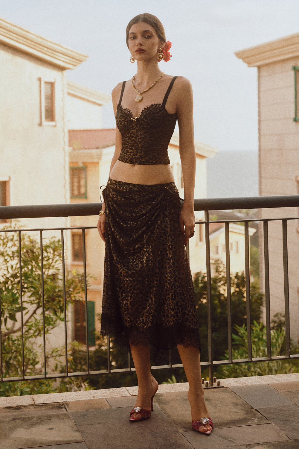 La Donna Fatale A-line Loose Strap Stretchy Fabrics Calf Length Set