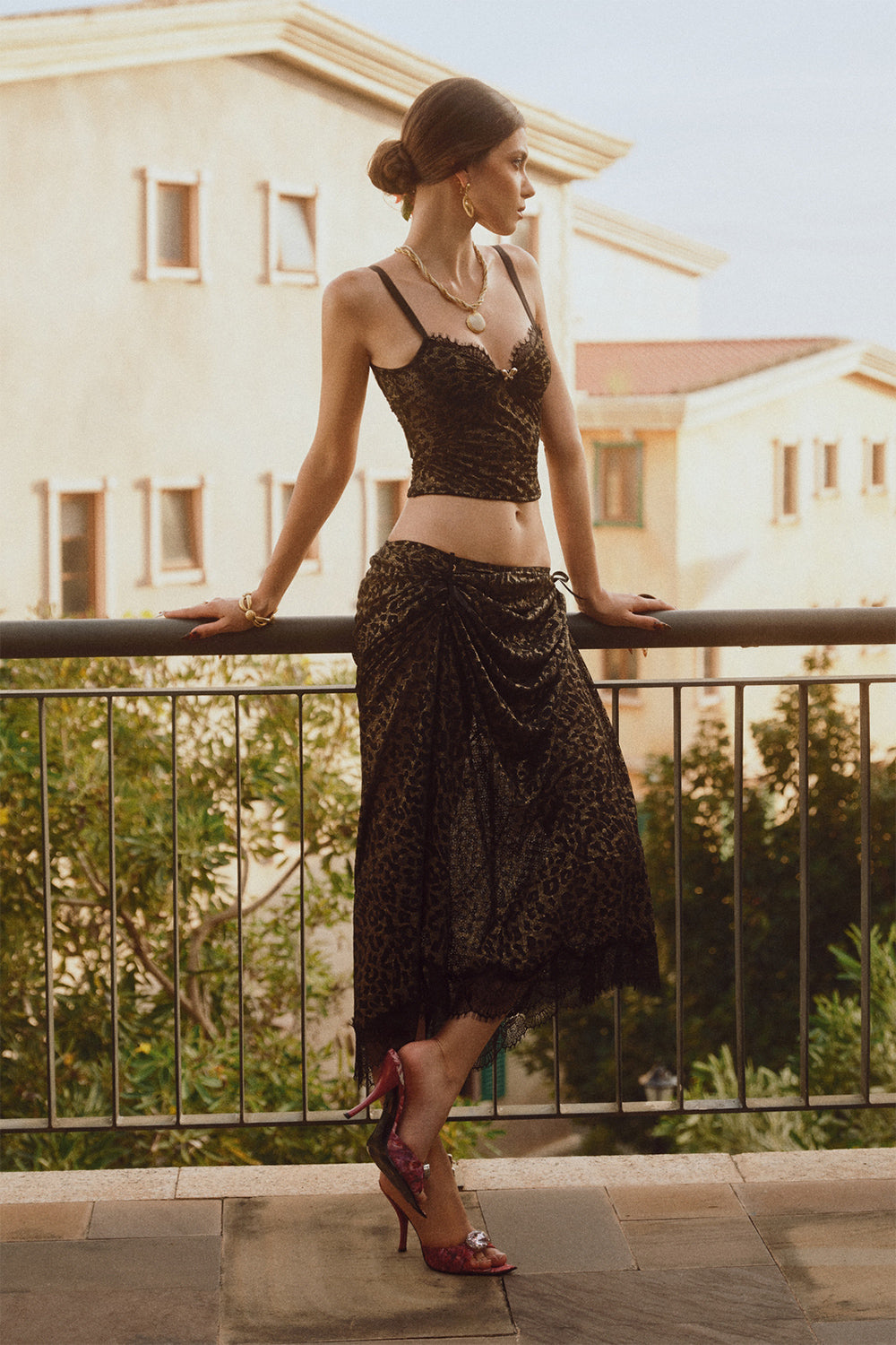 La Donna Fatale A-line Loose Strap Stretchy Fabrics Calf Length Set