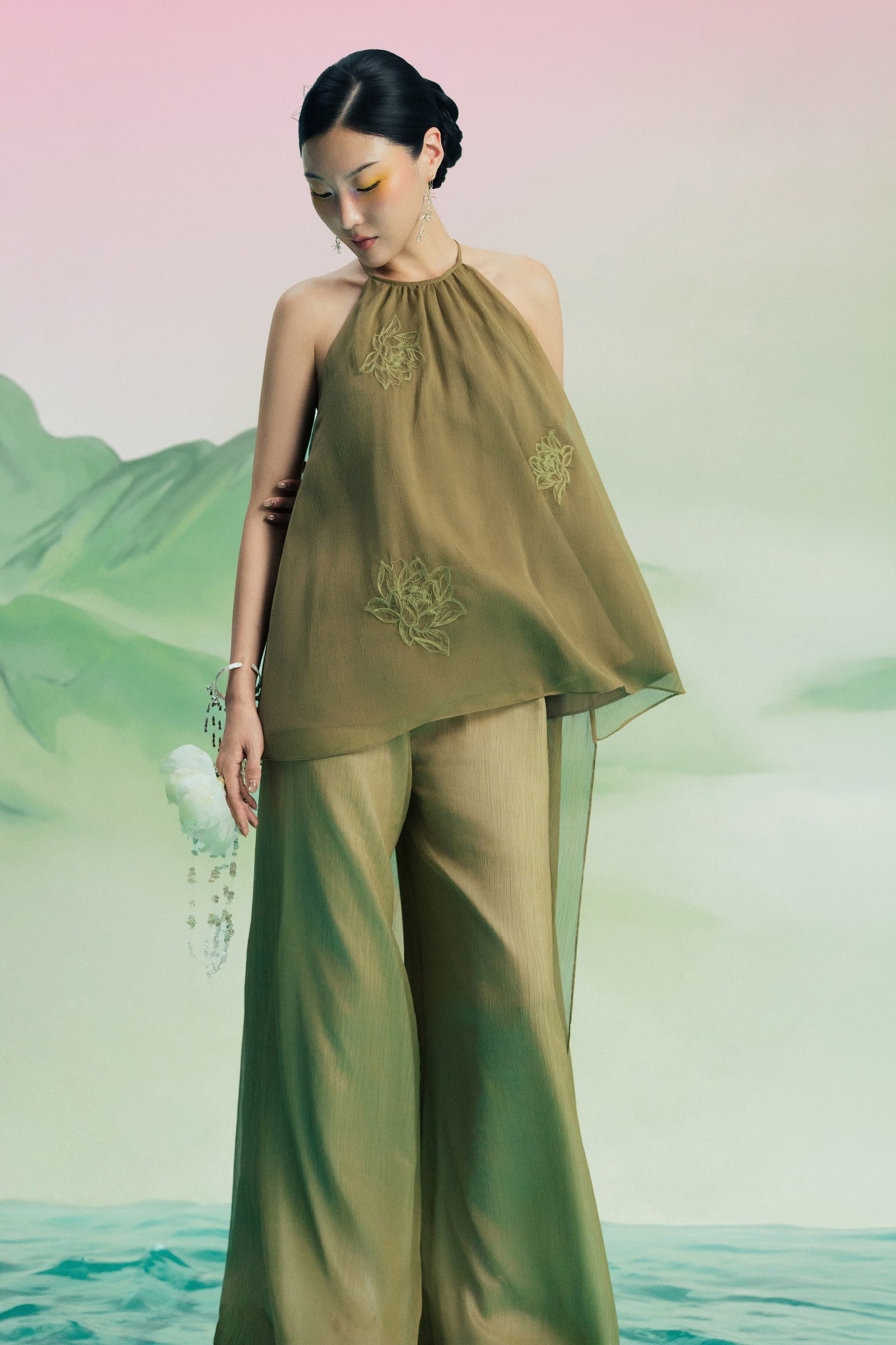 Lien Uyen Halter Set