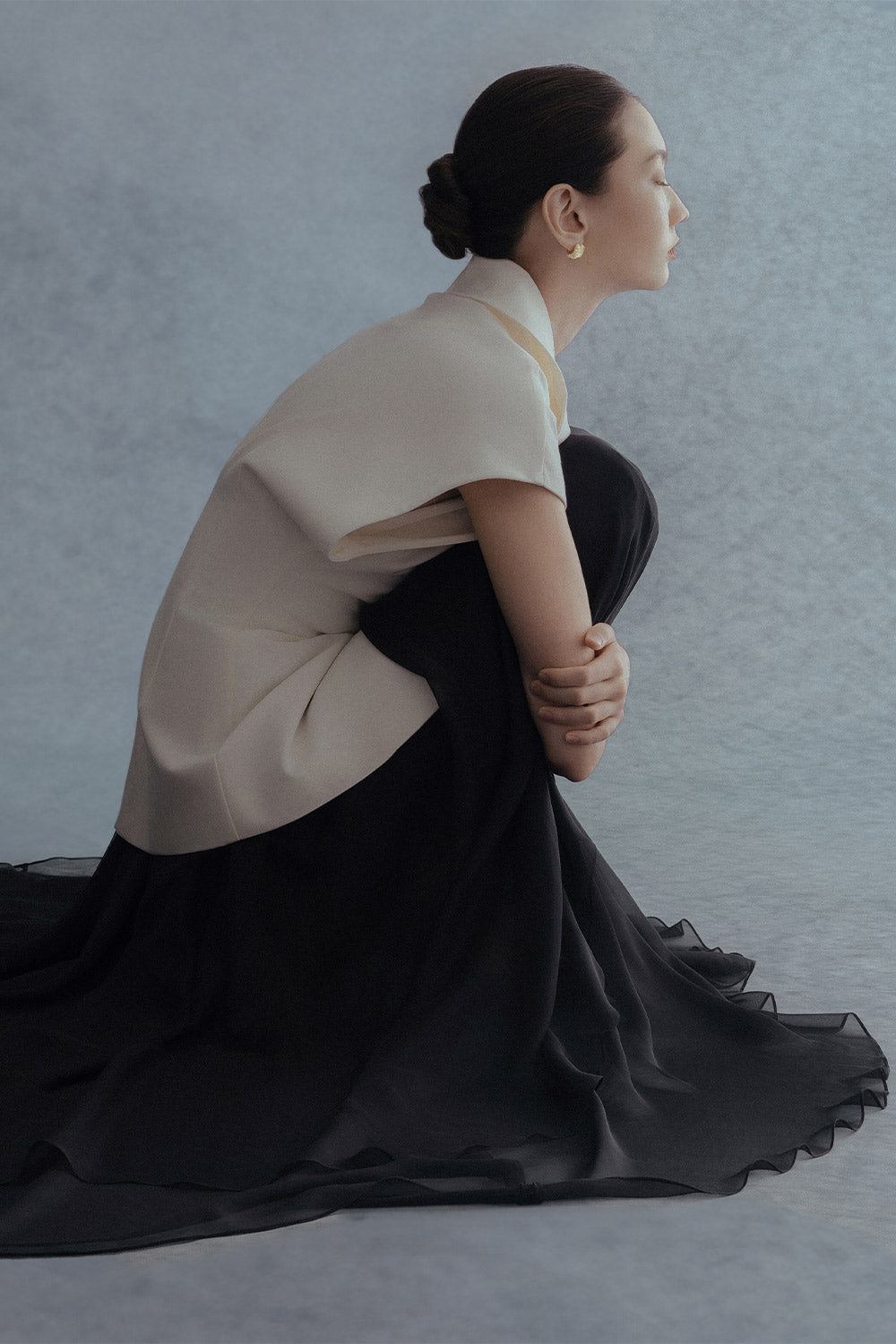 Holly Hourglass Butterfly Sleeved Twill Blazer