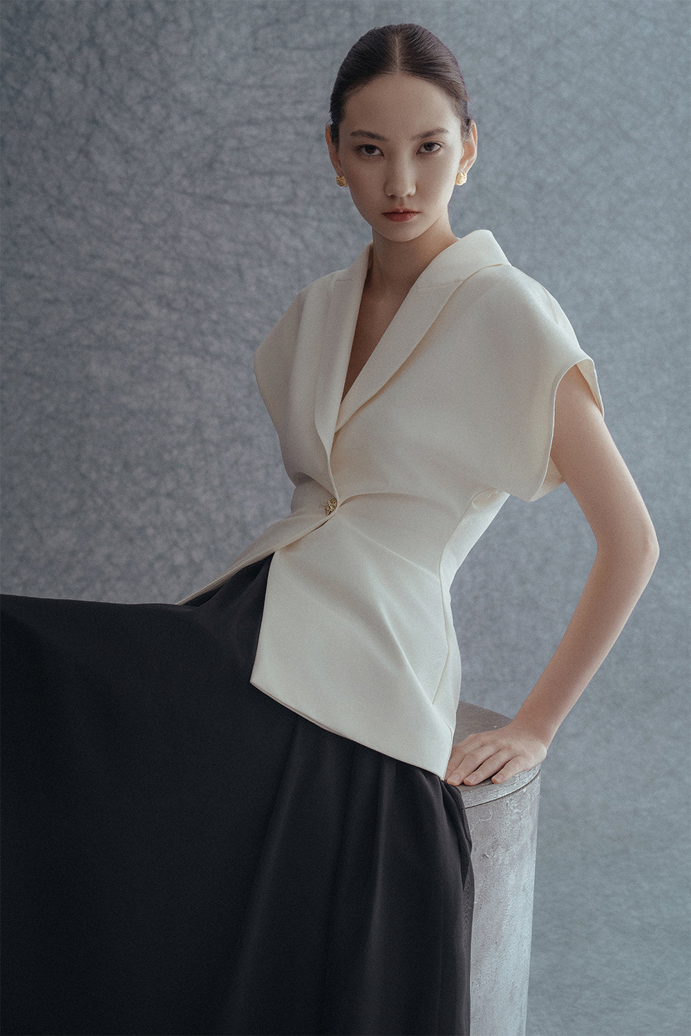 Holly Hourglass Butterfly Sleeved Twill Blazer