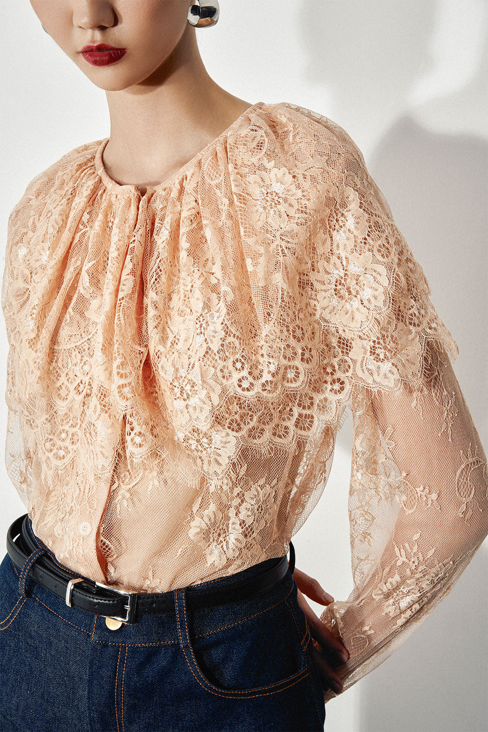 Fawn Straight Cuff Sleeved Lace Shirt