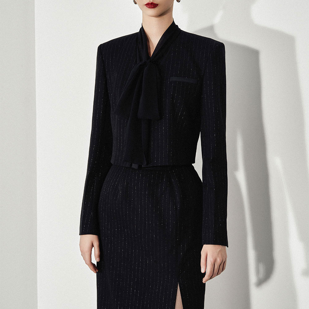 Soleil Cropped V-Neck Twill Jacket