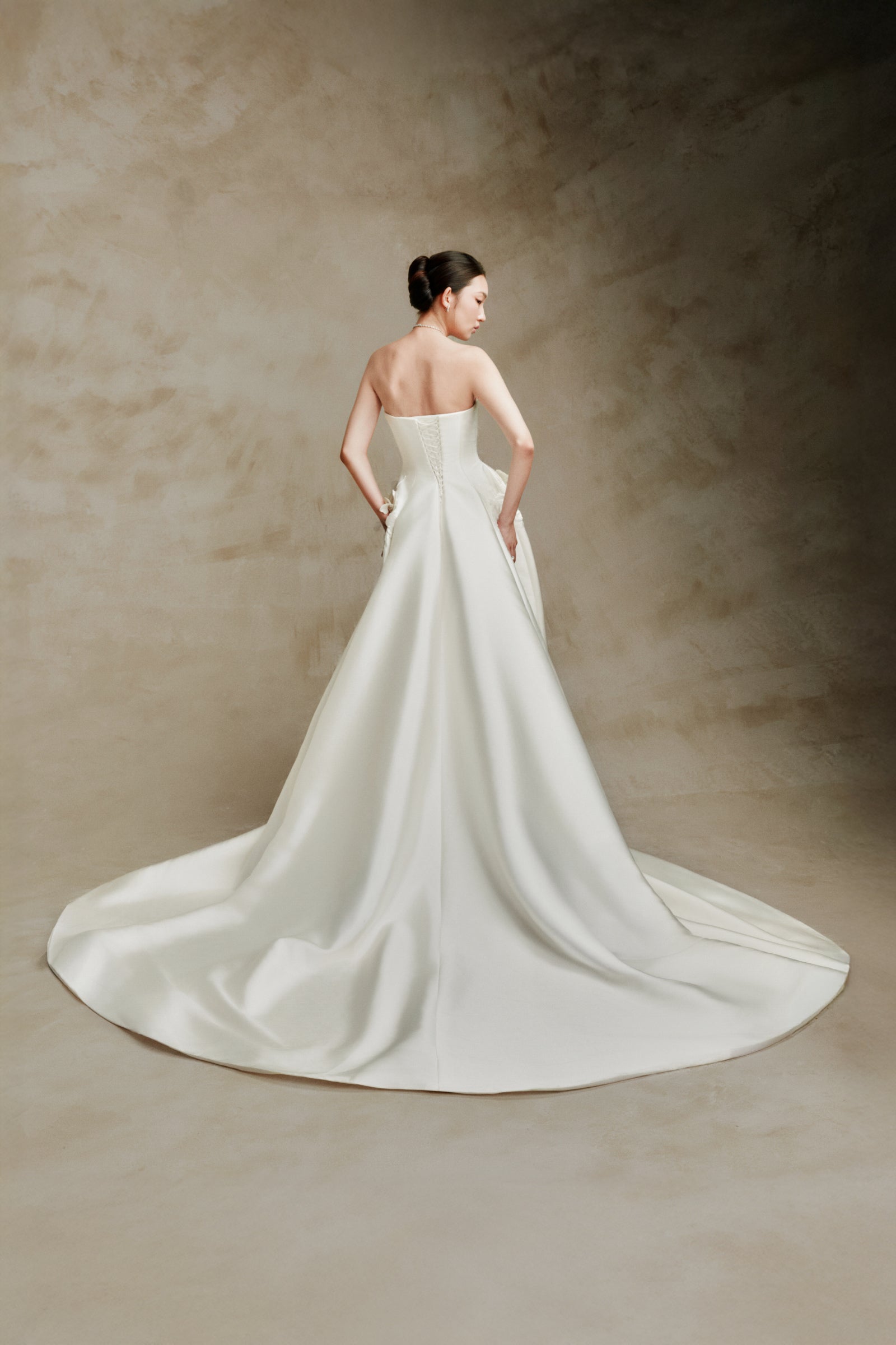 Hue Applique Maxi Dress