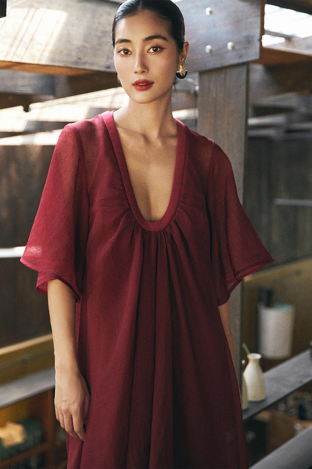 Juliet Trapezoid Butterfly Sleeved Organza Maxi Dress