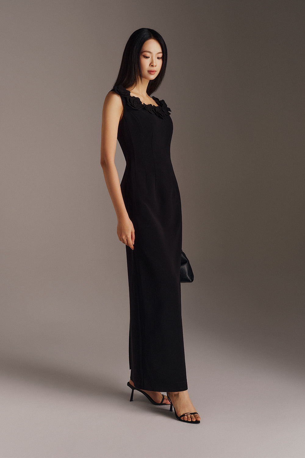 Airi A-line Scoop Neck Twill Maxi Dress