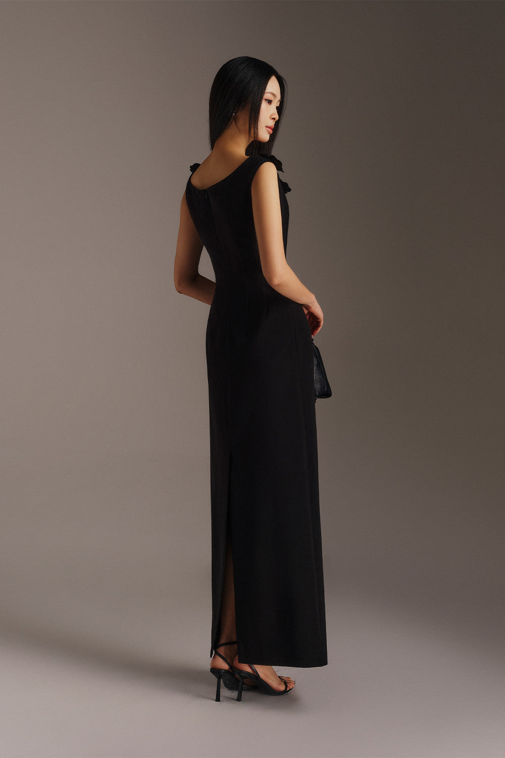 Airi A-line Scoop Neck Twill Maxi Dress