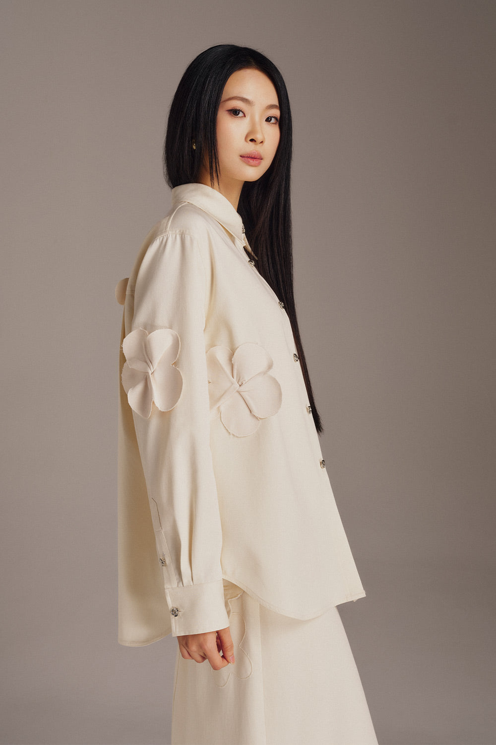 Lennon Straight Flower Applique Tencel Shirt