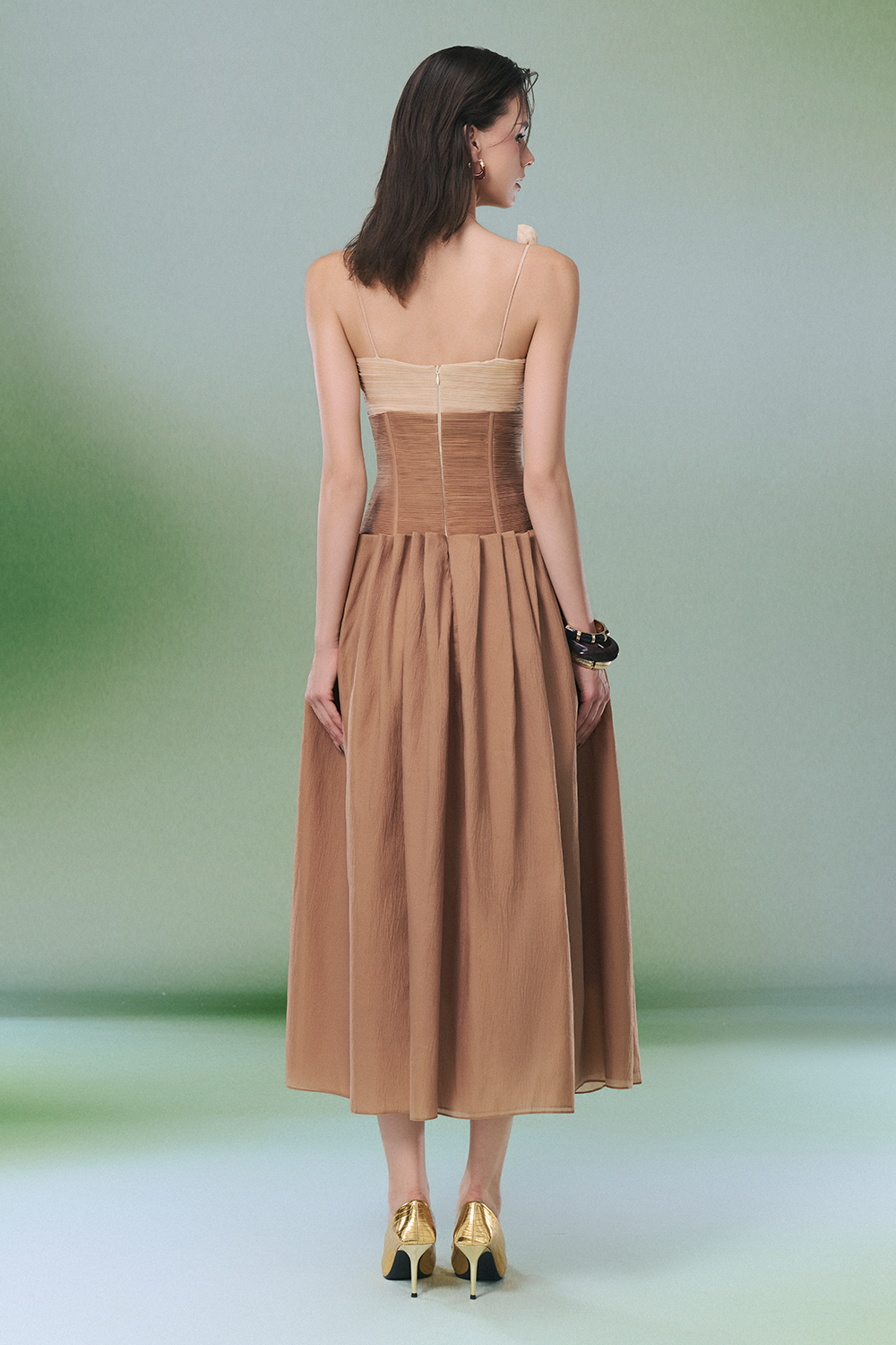 Caprina Sweetheart Gathering Midi Dress