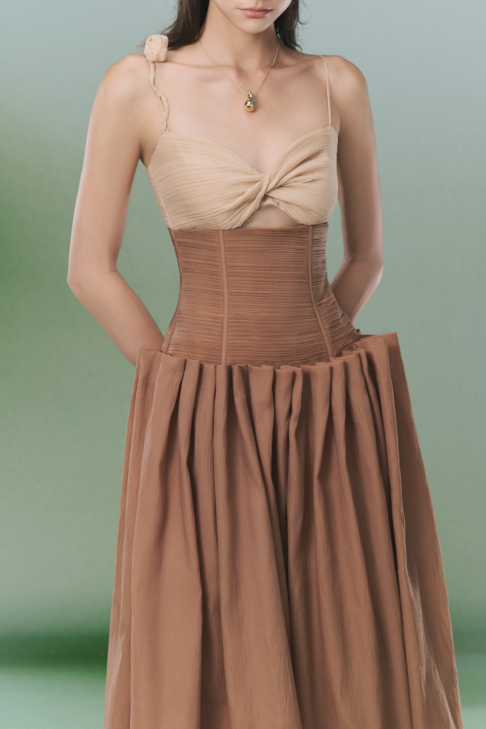 Caprina Sweetheart Gathering Midi Dress