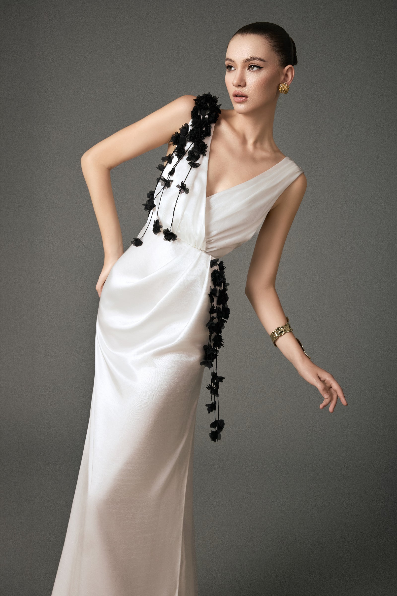 Levi V-Neck Maxi Dress