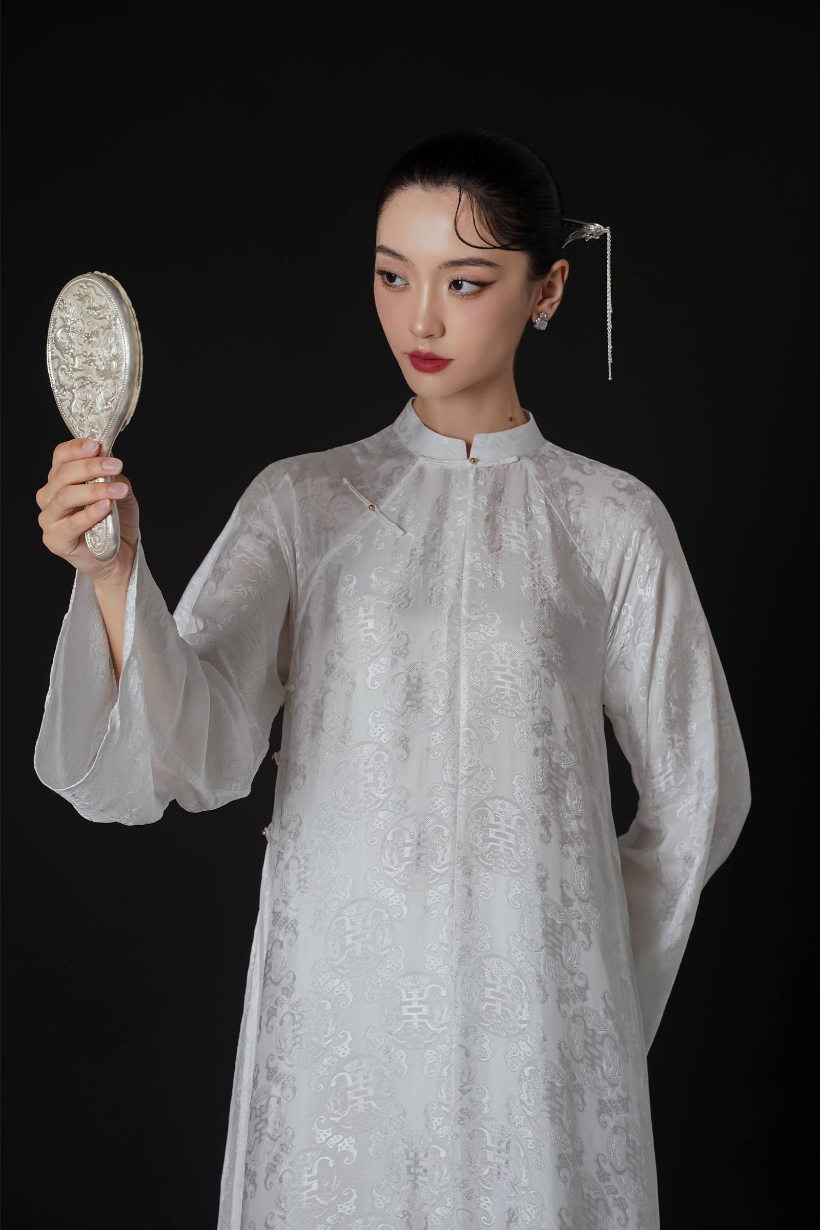 Hy Loan Straight Silk Ao Dai Set