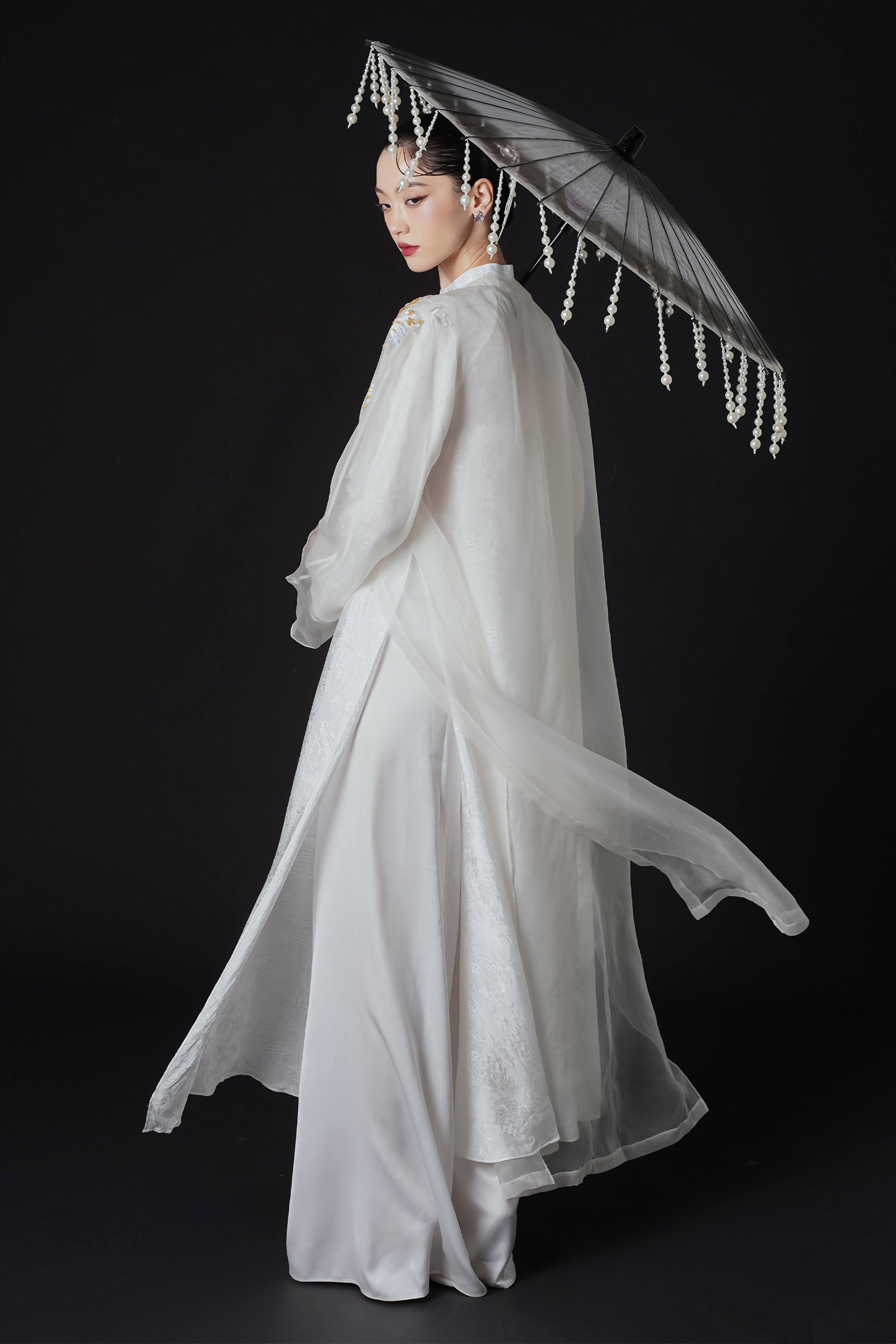 Hy Loan Straight Silk Ao Dai Set