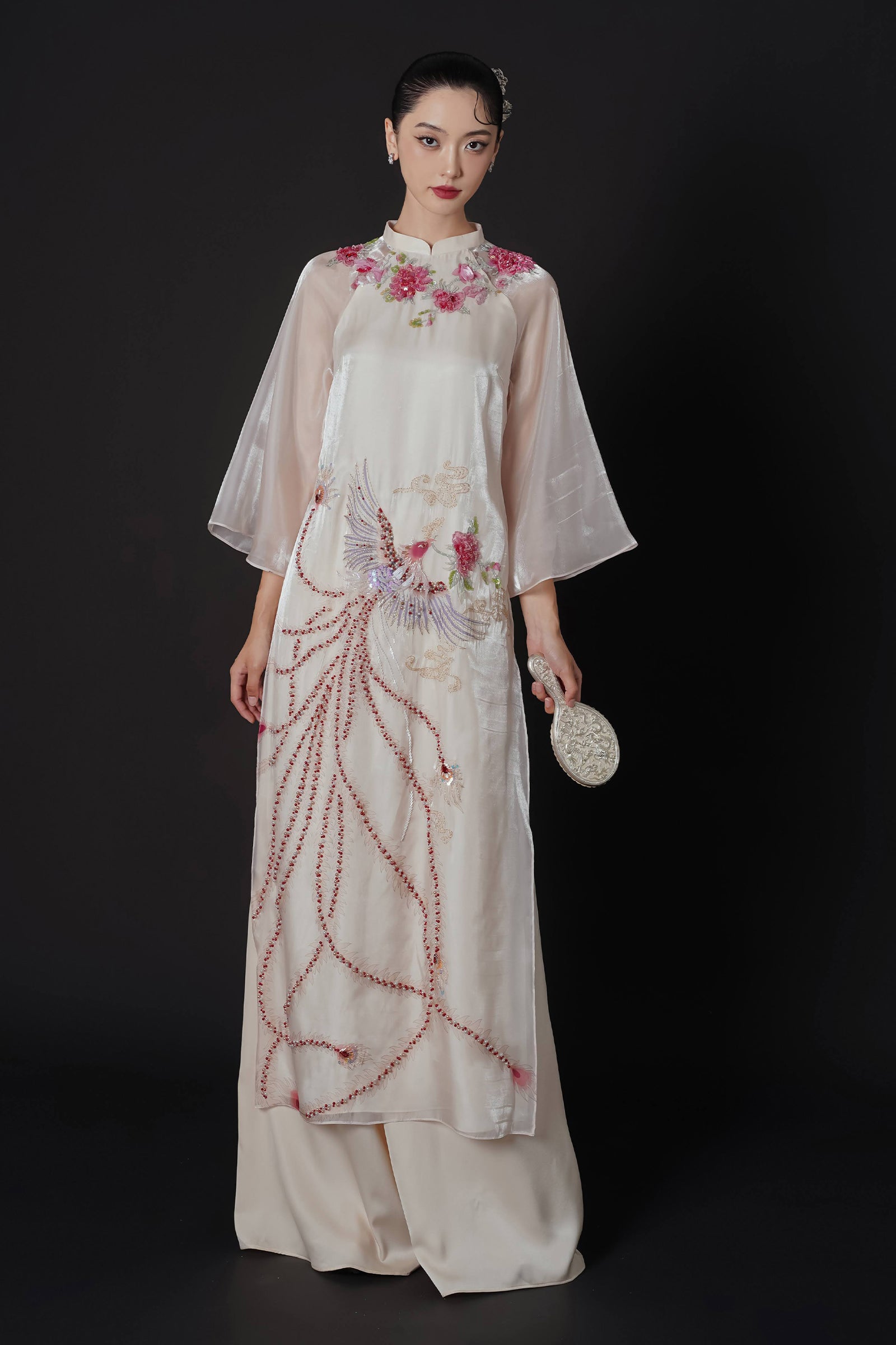 Nghinh Loan Wide Sleeve Bead Ao Dai Set