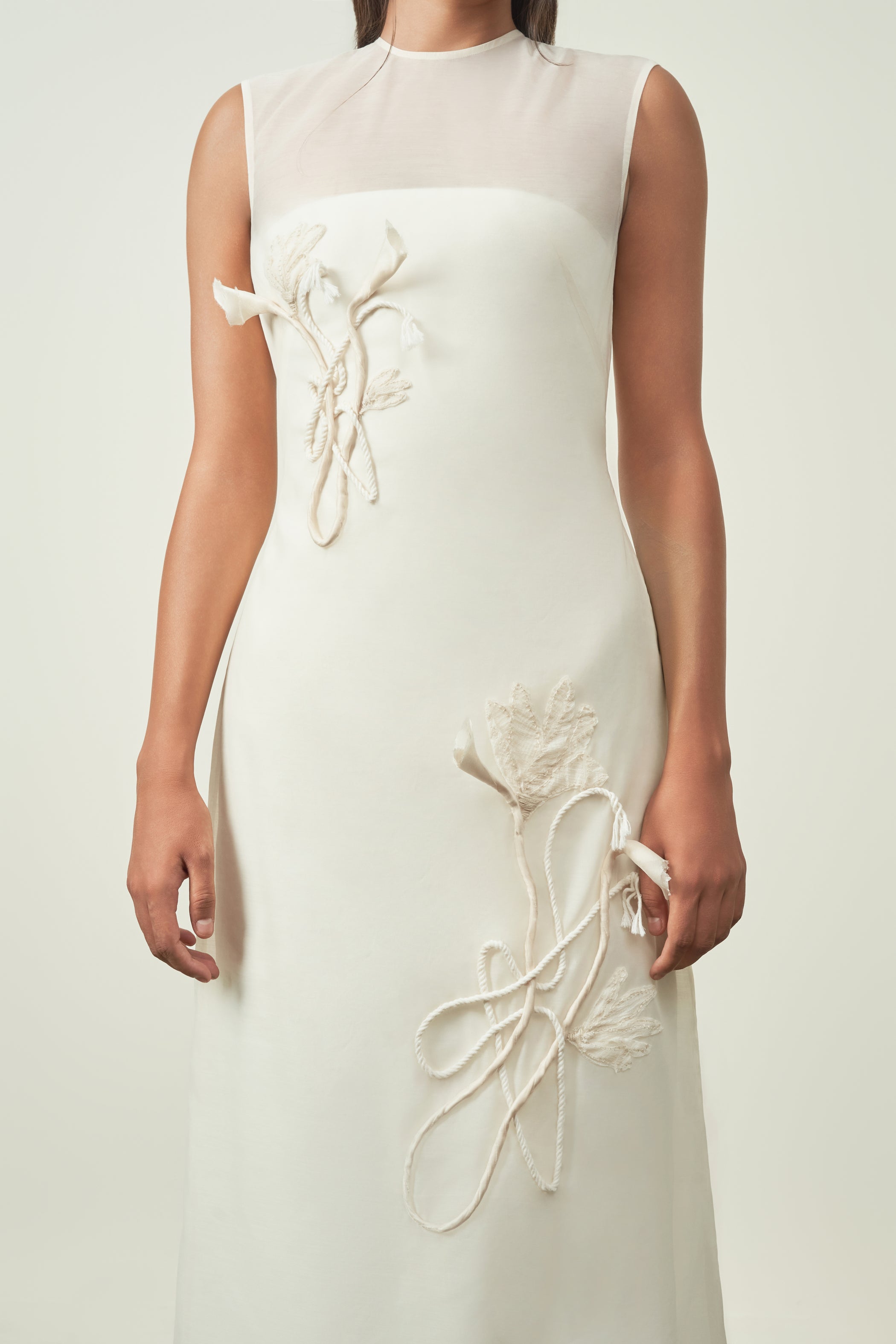 Linh Chi A-line Flower Applique Organza Maxi Dress