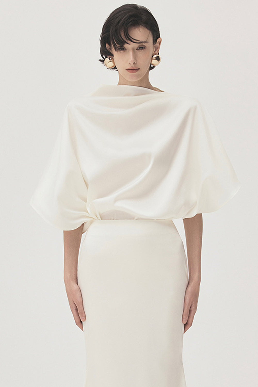 Xuan Di Straight Batwing Sleeved Satin Top