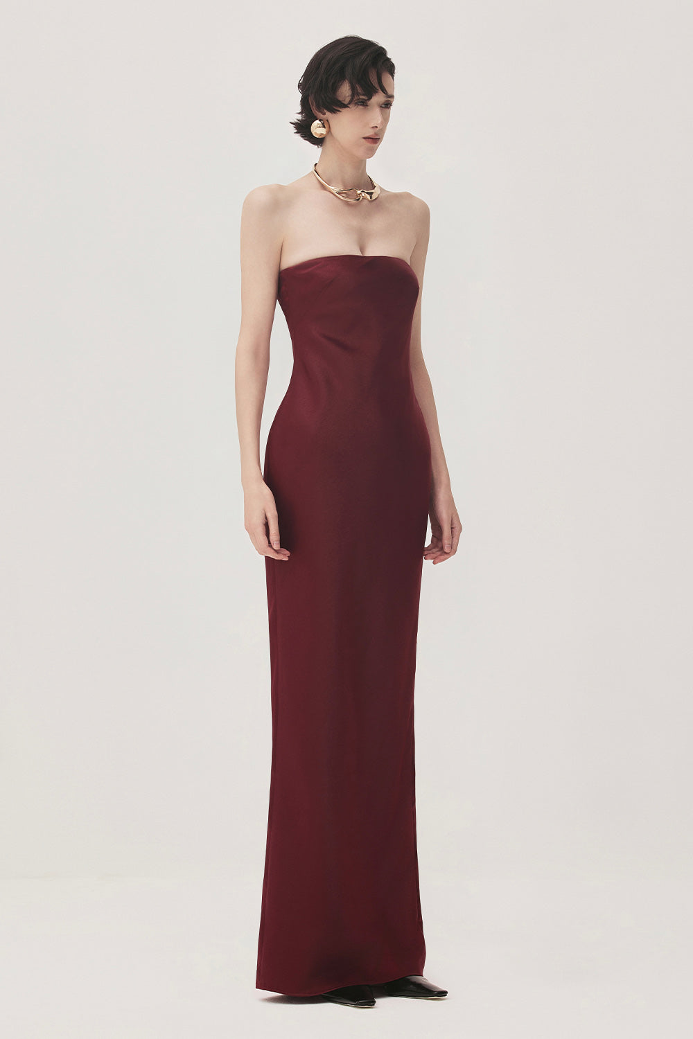 Linh Sa Sheath Sleeveless Satin Maxi Dress