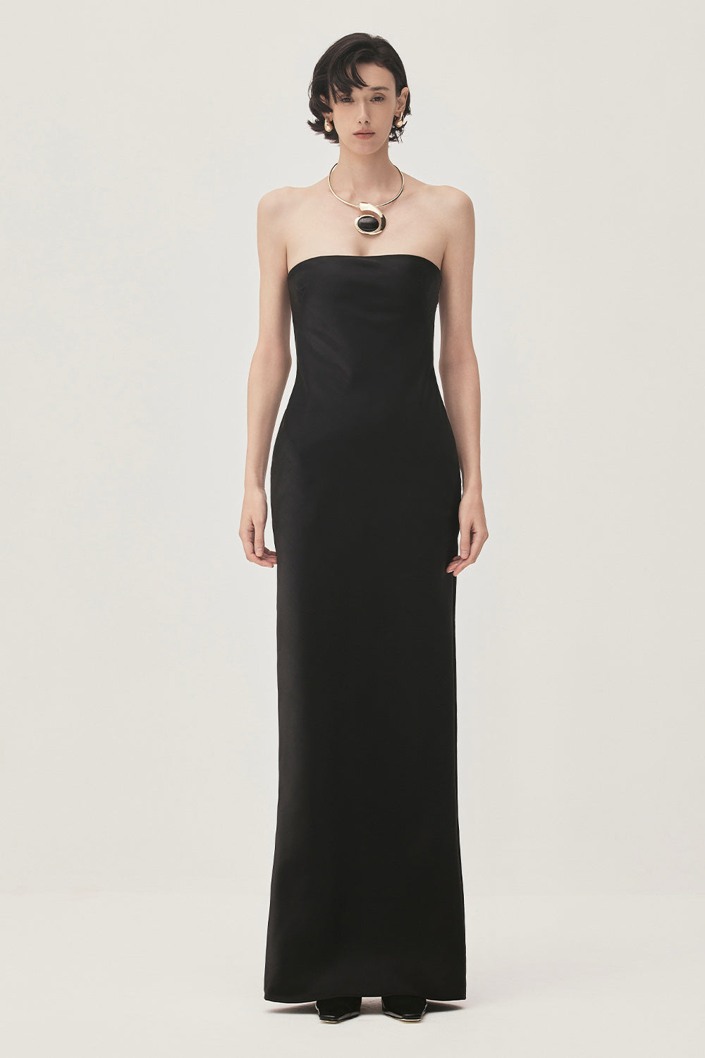 Linh Sa Sheath Sleeveless Satin Maxi Dress