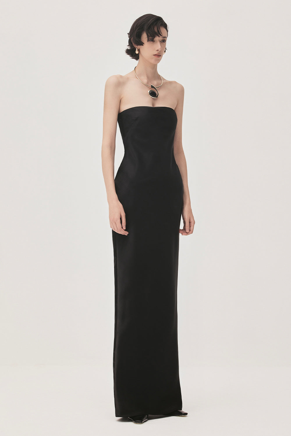 Linh Sa Sheath Sleeveless Satin Maxi Dress