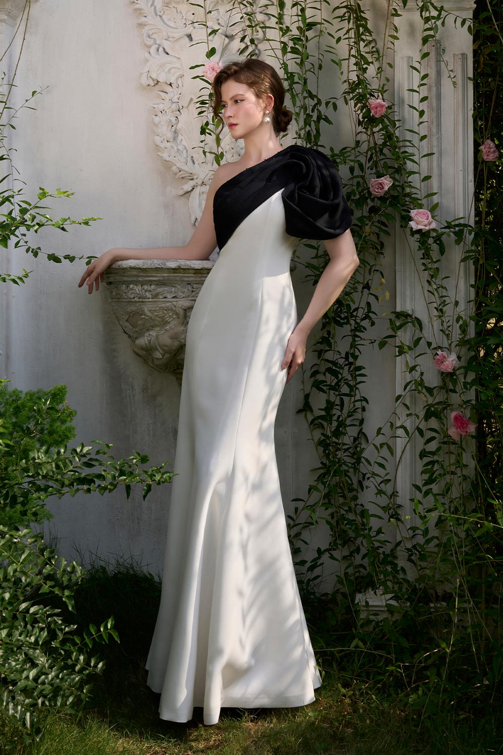 Women's Annie Trumpet One Shoulder Organza Crepe Floor Length Dress XS/S/M/L/XL/XXL/Customize Black and White MEAN BLVD Women's Annie Trumpet One Shoulder Organza Crepe Floor Length Dress XS/S/M/L/XL/XXL/Customize Black and White MEAN BLVD
