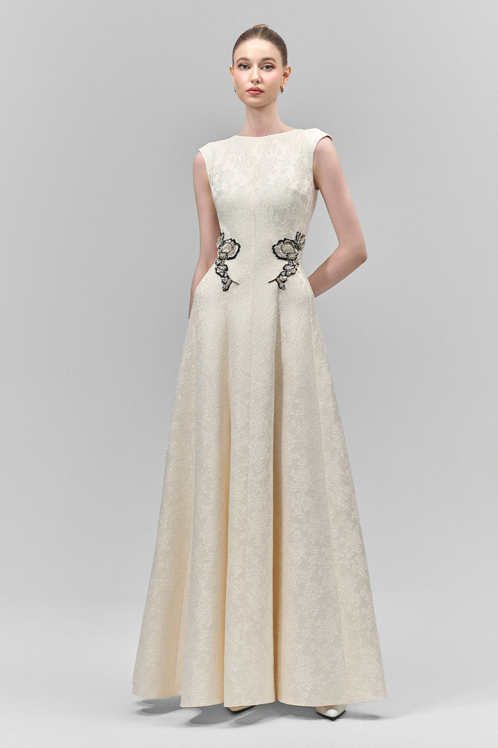 Velithia A-line Boat Neck Lace Floor Length Dress