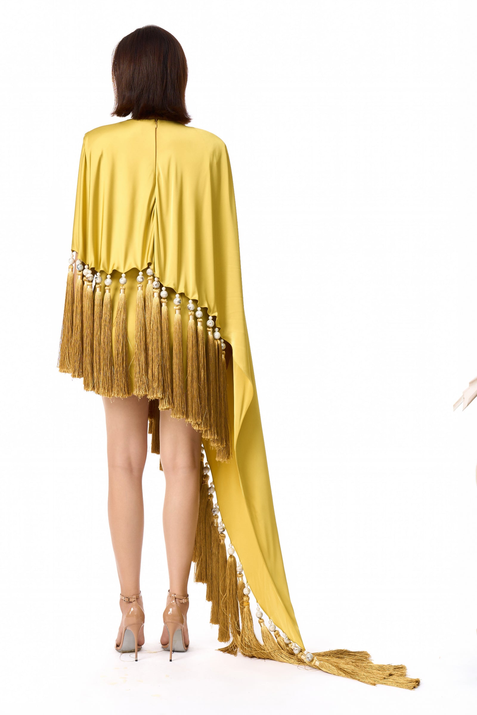 Aura Tassel Set