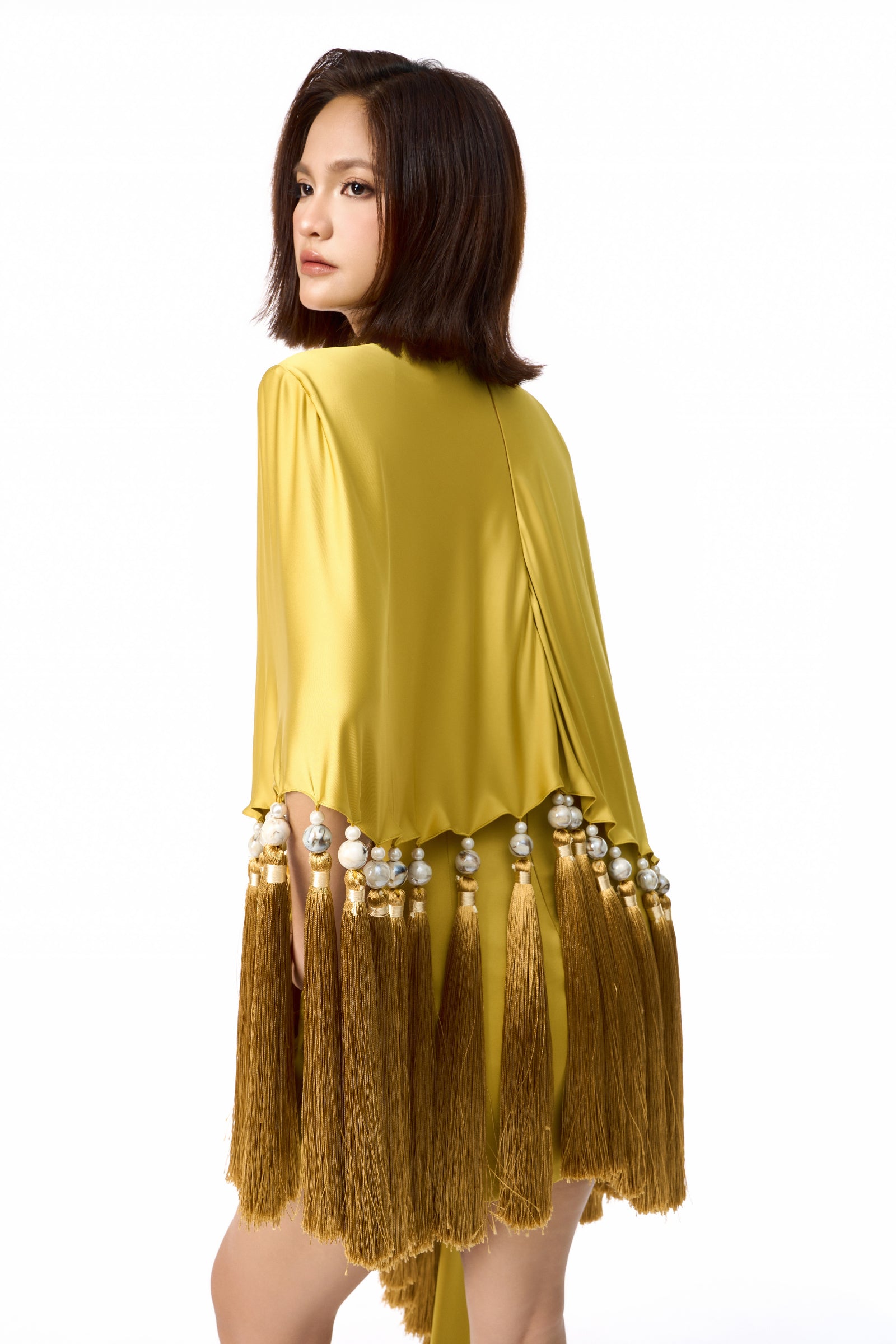 Aura Tassel Set