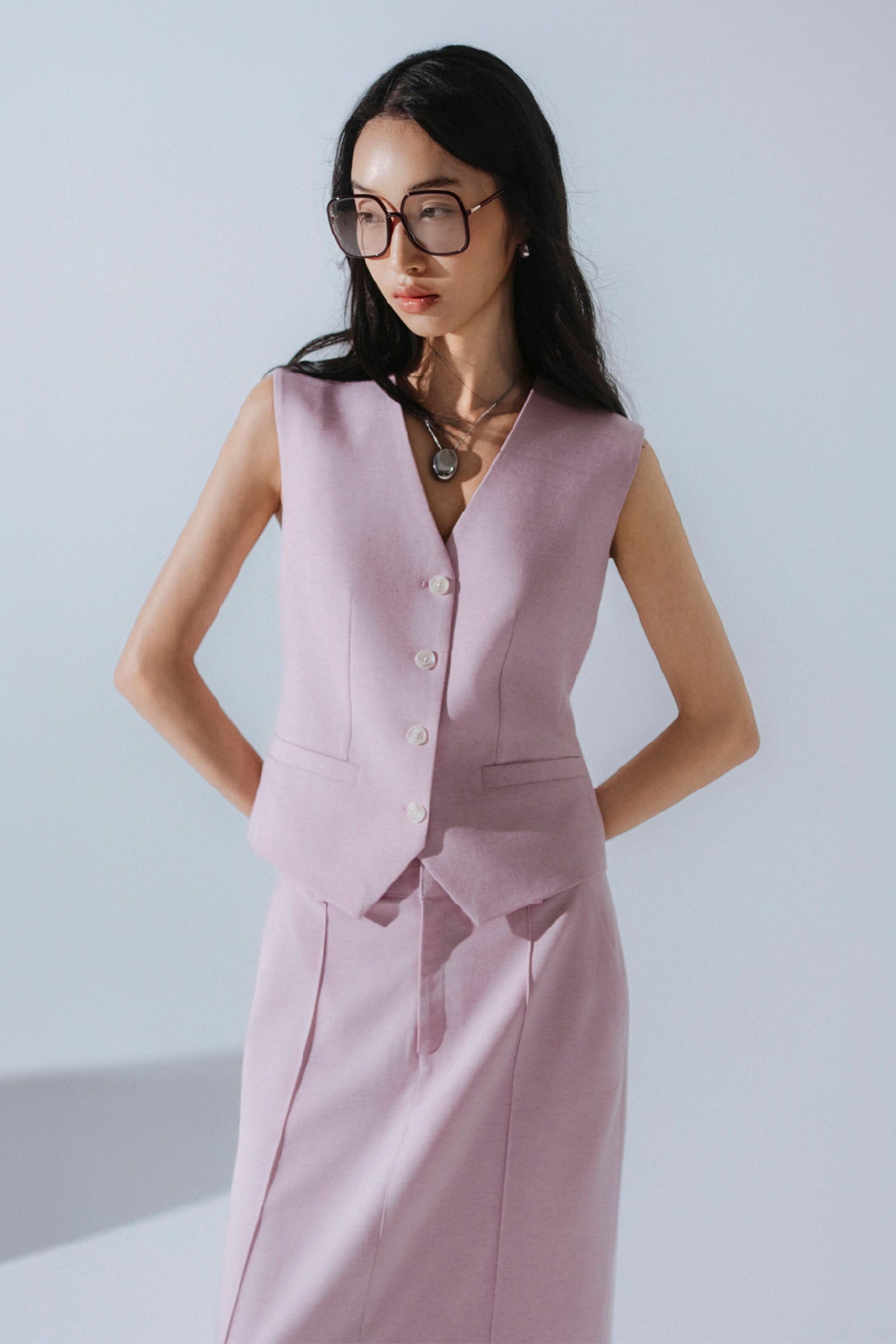 Noema V-Neck Vest - MEAN BLVD