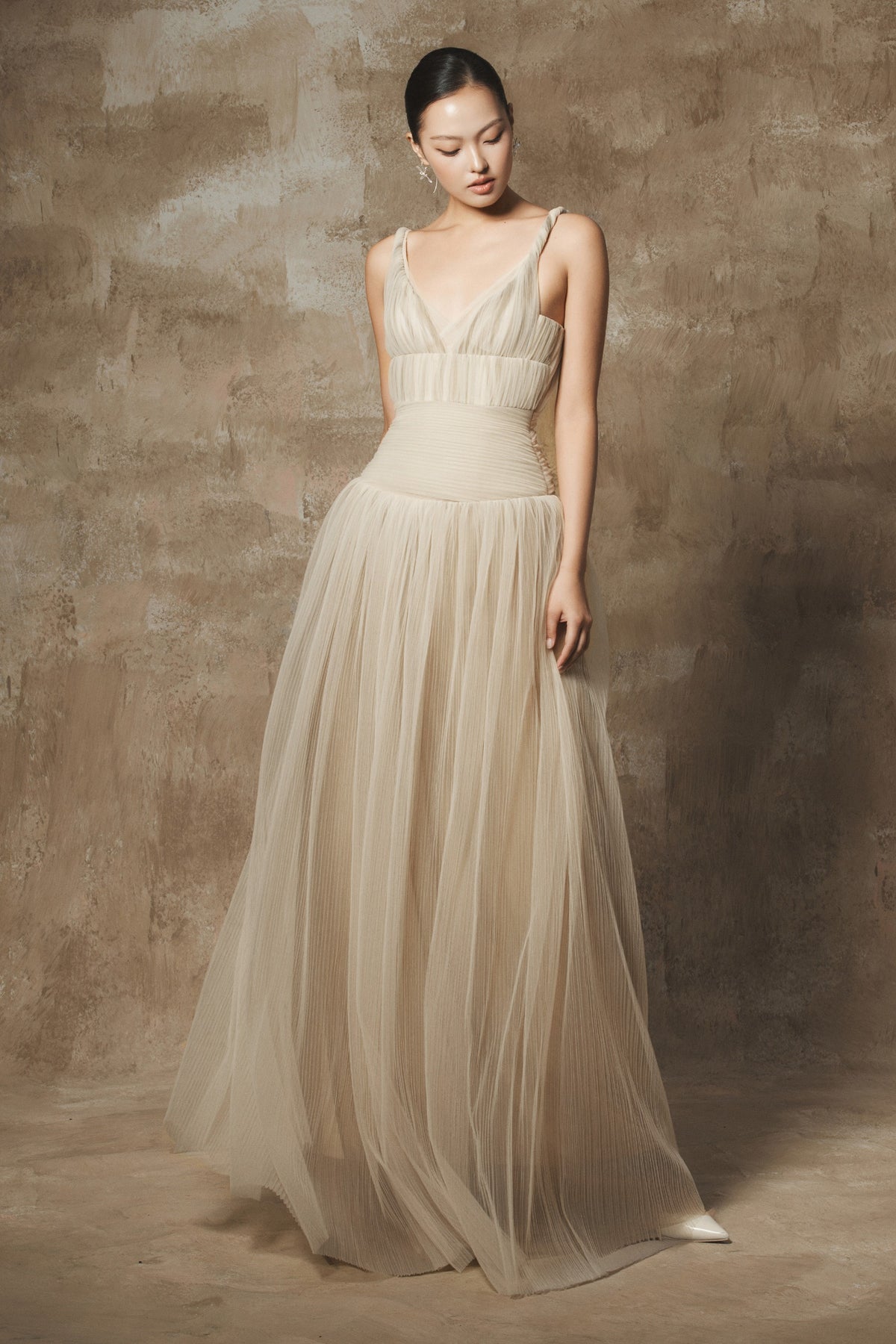 Onnie V-Neck Maxi Dress
