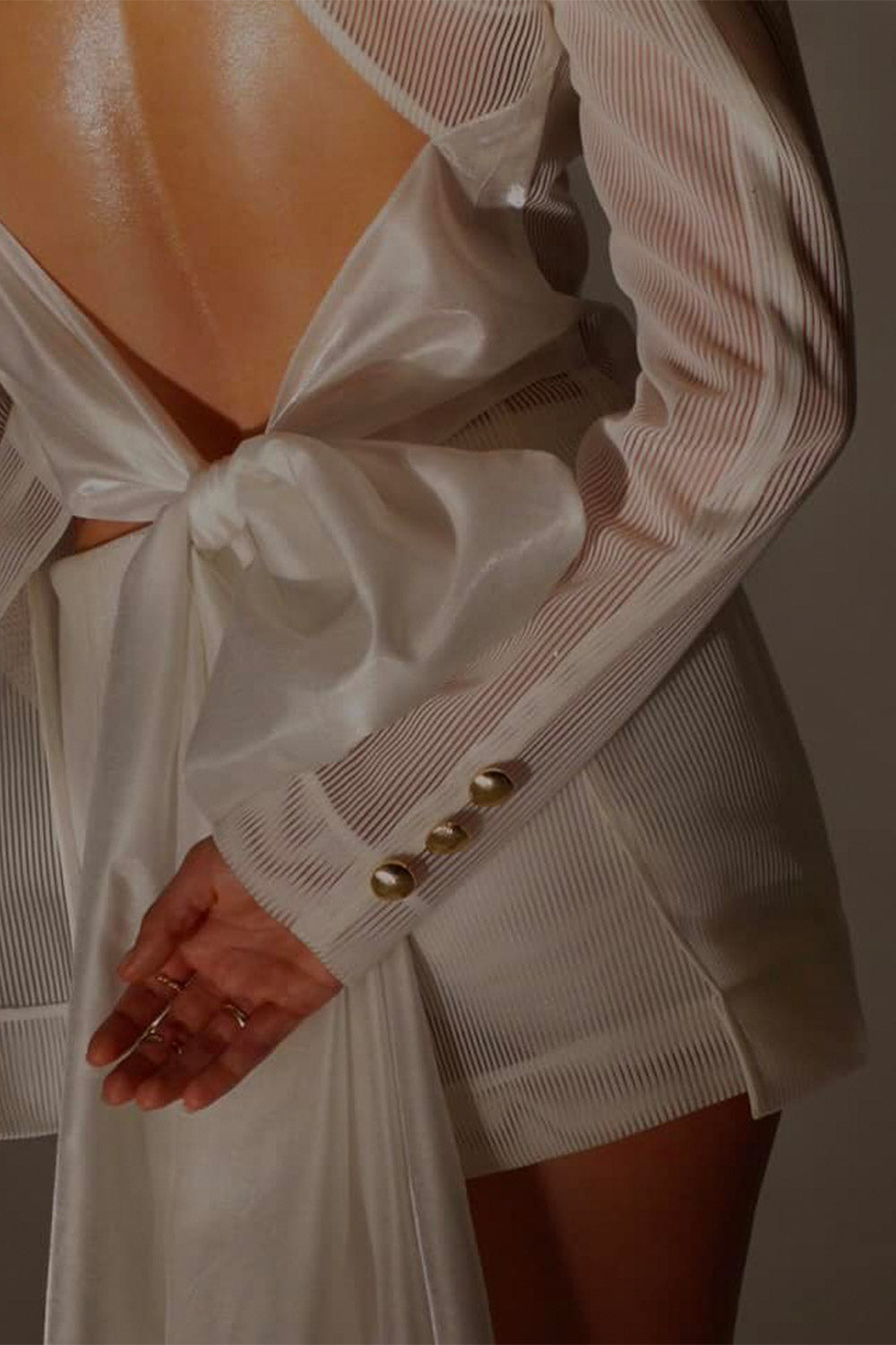 Princo Asymmetric V-Neck Mesh Taffeta High-low Set