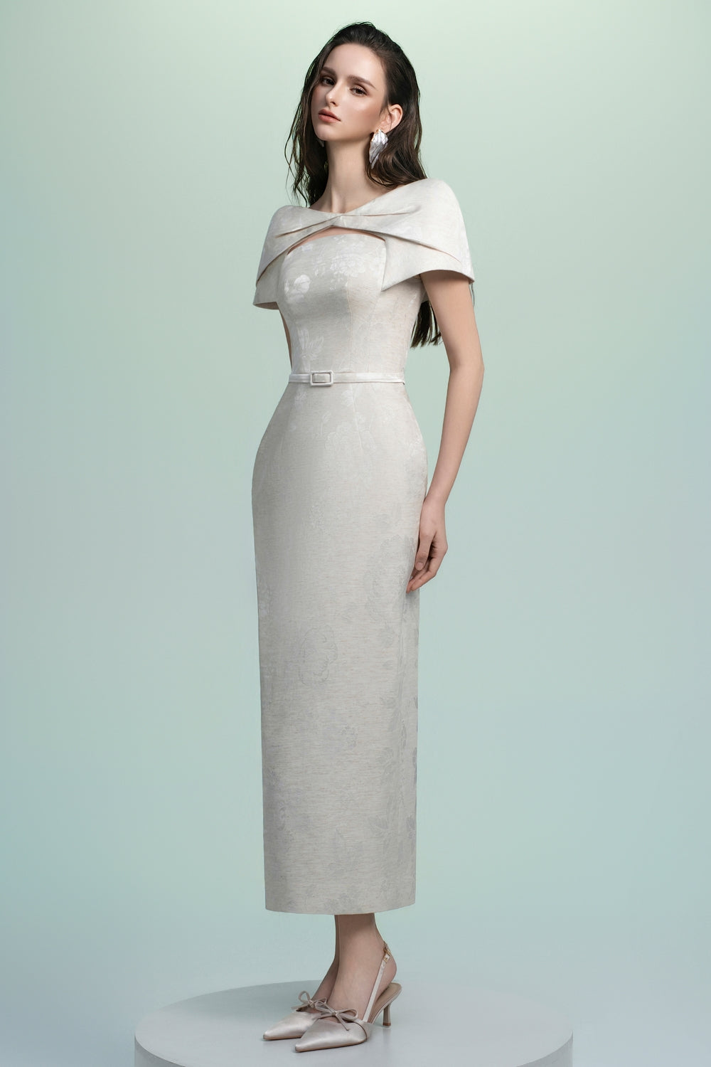 Paloma Sheath Cape Sleeved Jacquard Maxi Dress