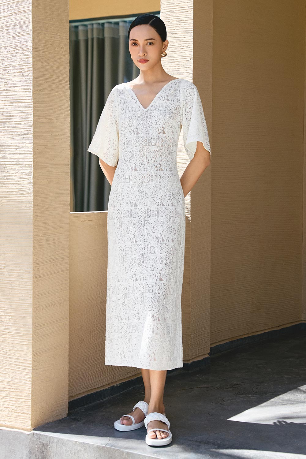 Khaleesi Sheath V-Neck Cotton Lace Midi Dress